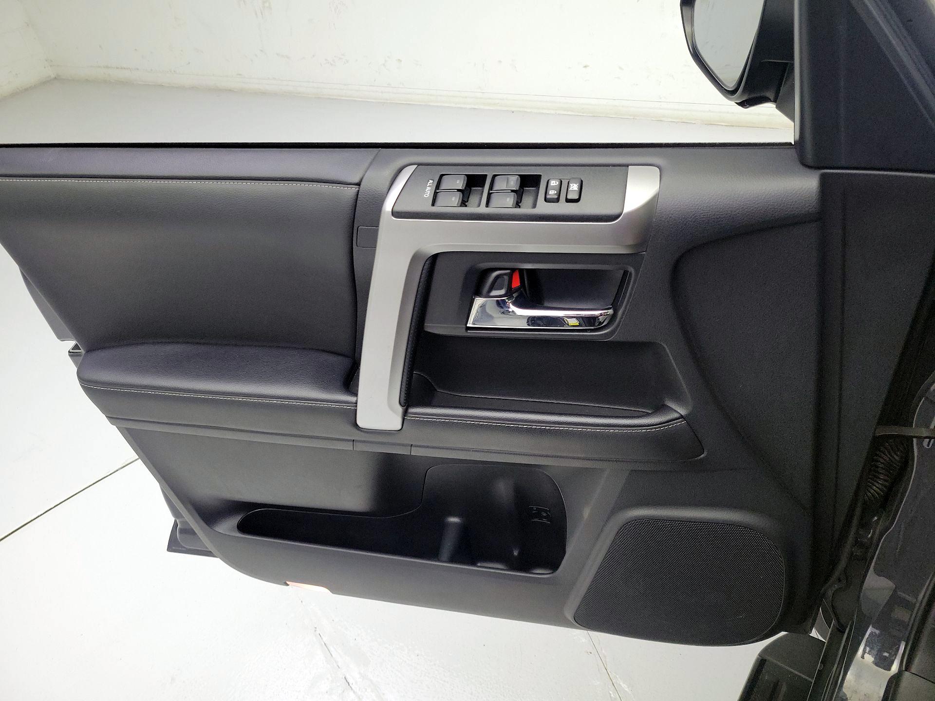 Thumbnail: 2024 Toyota 4Runner - 12