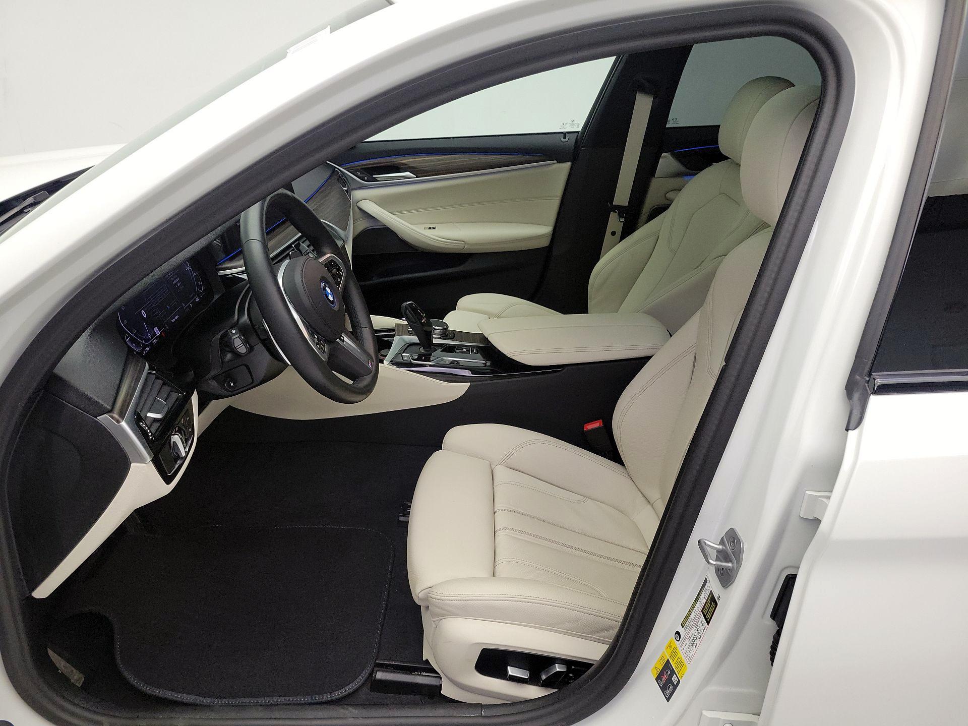 Thumbnail: 2023 BMW 5 Series - 11