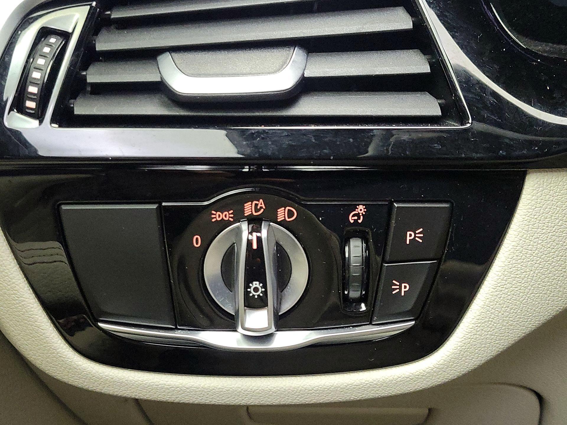 Thumbnail: 2023 BMW 5 Series - 13