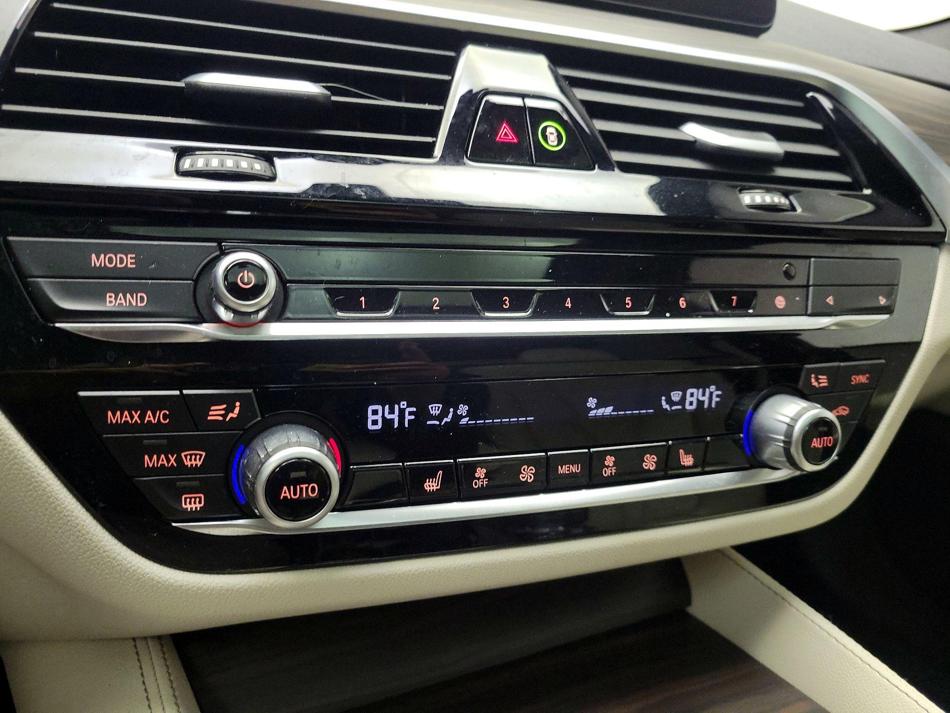 Thumbnail: 2023 BMW 5 Series - 17