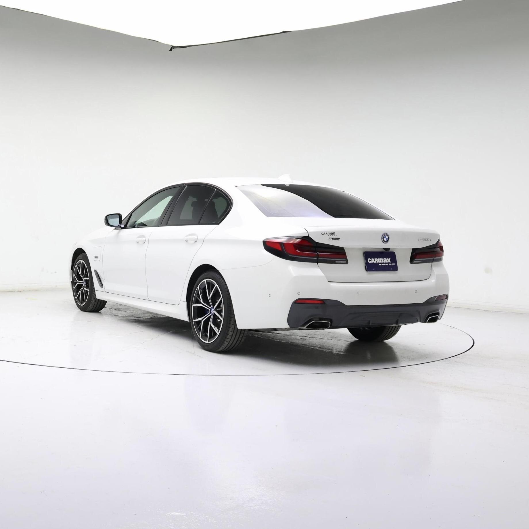 Thumbnail: 2023 BMW 5 Series - 2