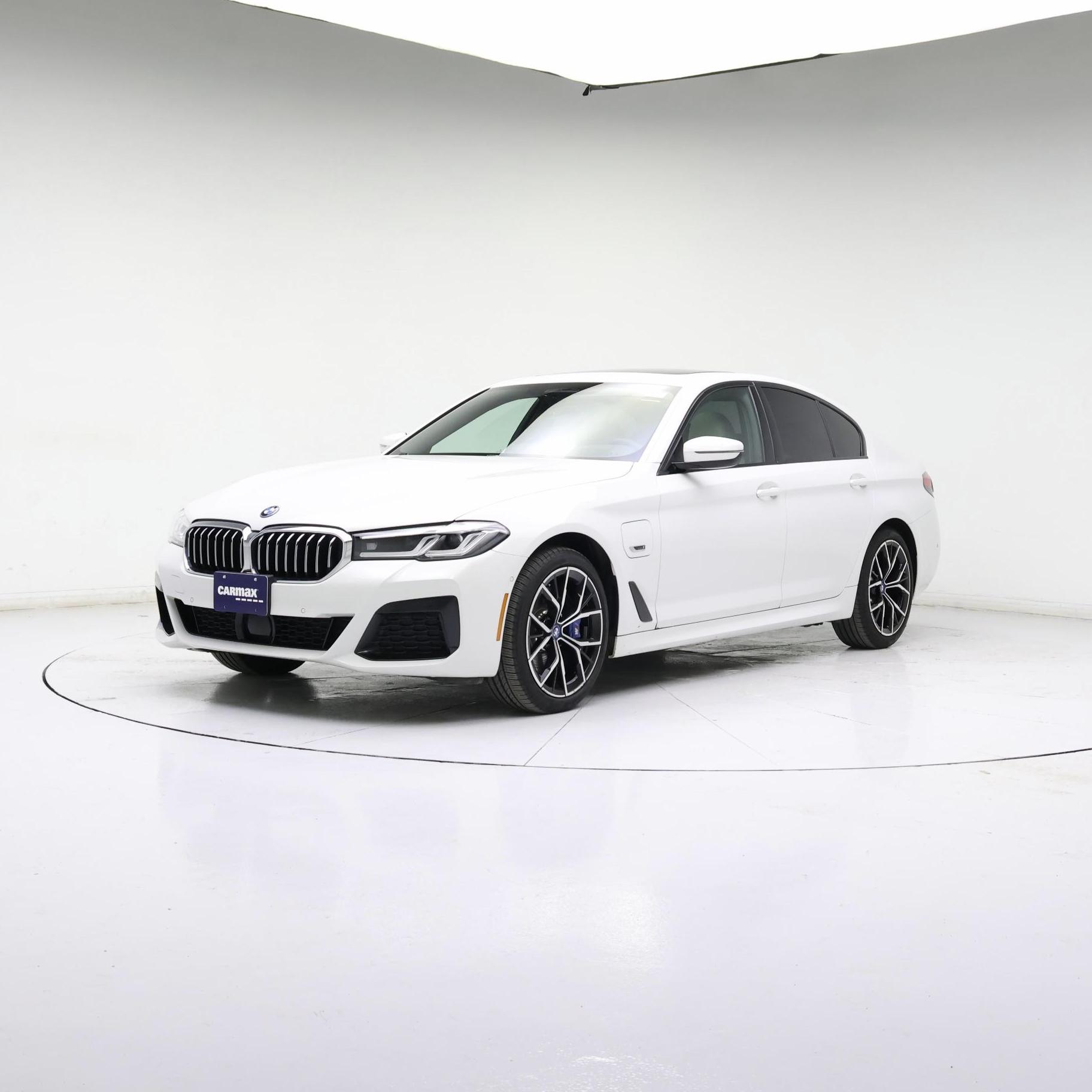 Thumbnail: 2023 BMW 5 Series - 4