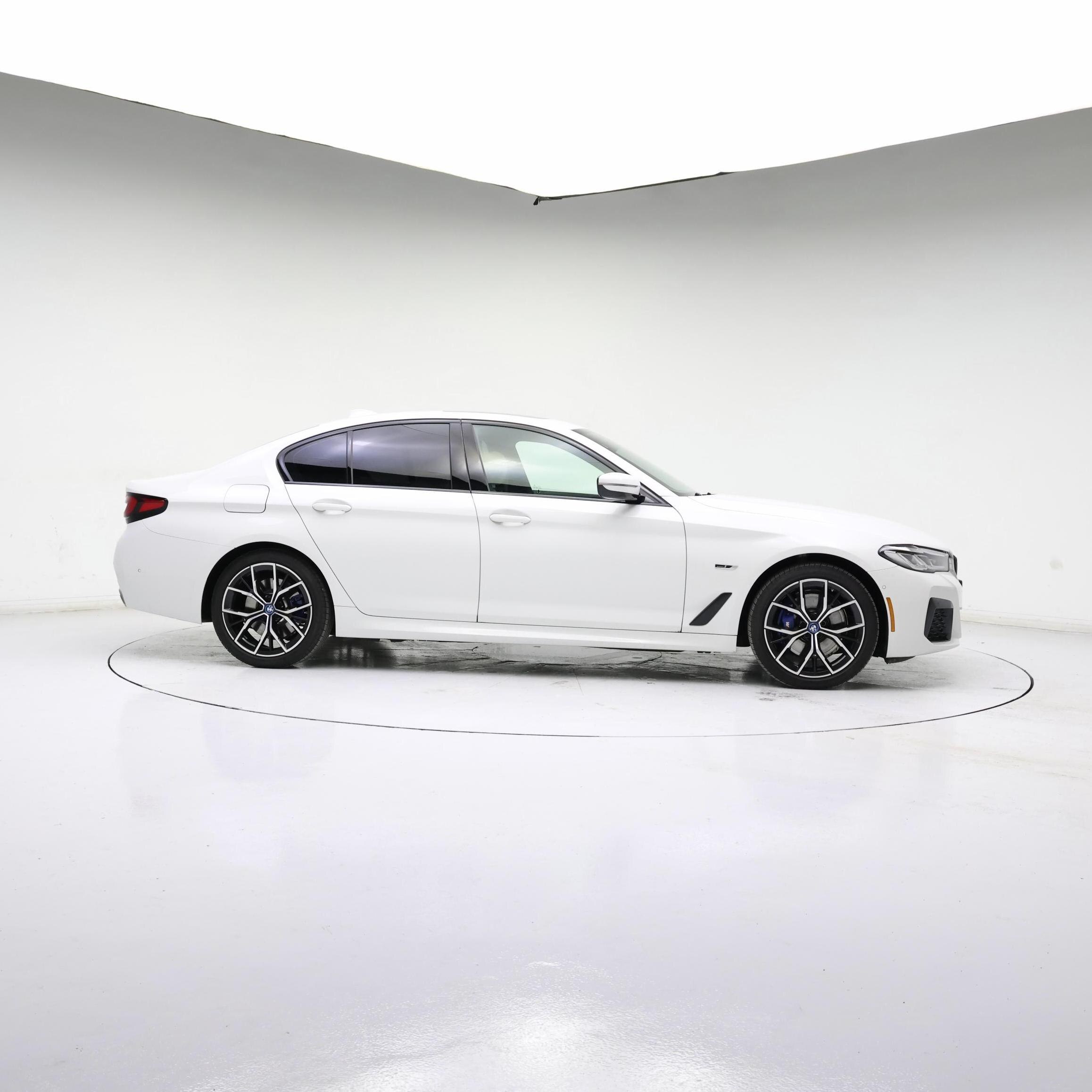 Thumbnail: 2023 BMW 5 Series - 7