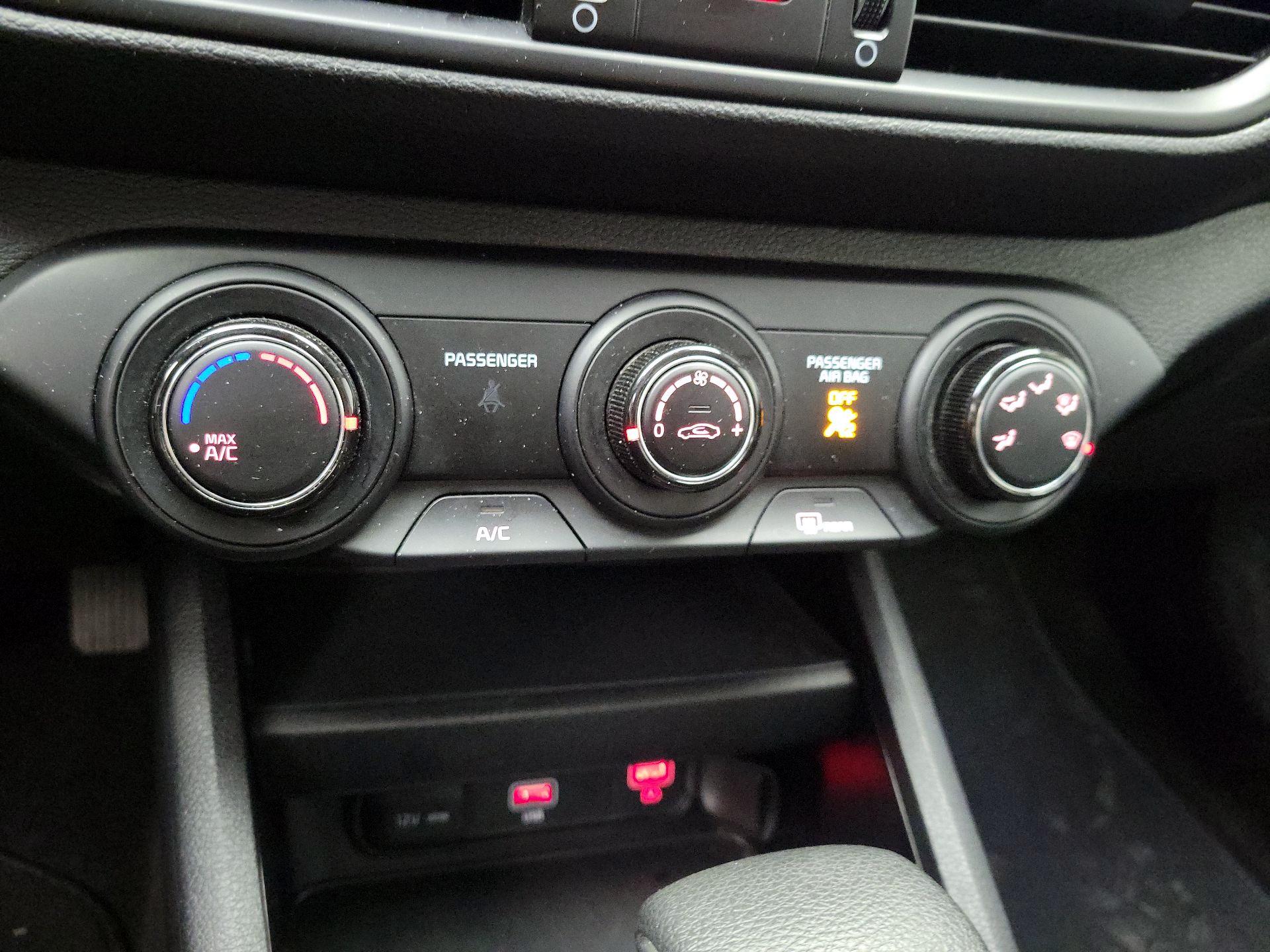 Thumbnail: 2024 Kia Forte - 15