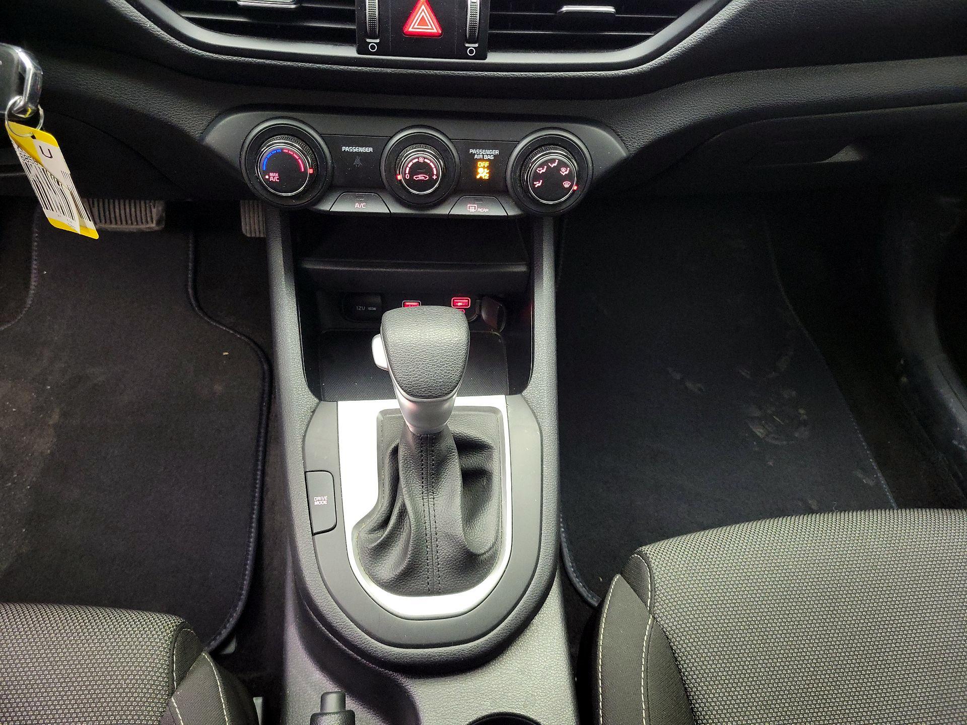 Thumbnail: 2024 Kia Forte - 16