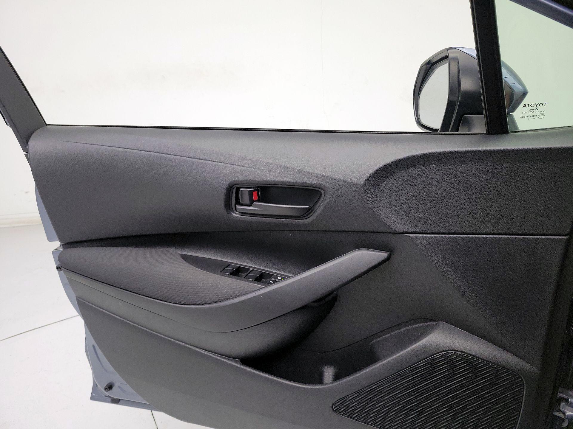 Thumbnail: 2025 Toyota Corolla - 12