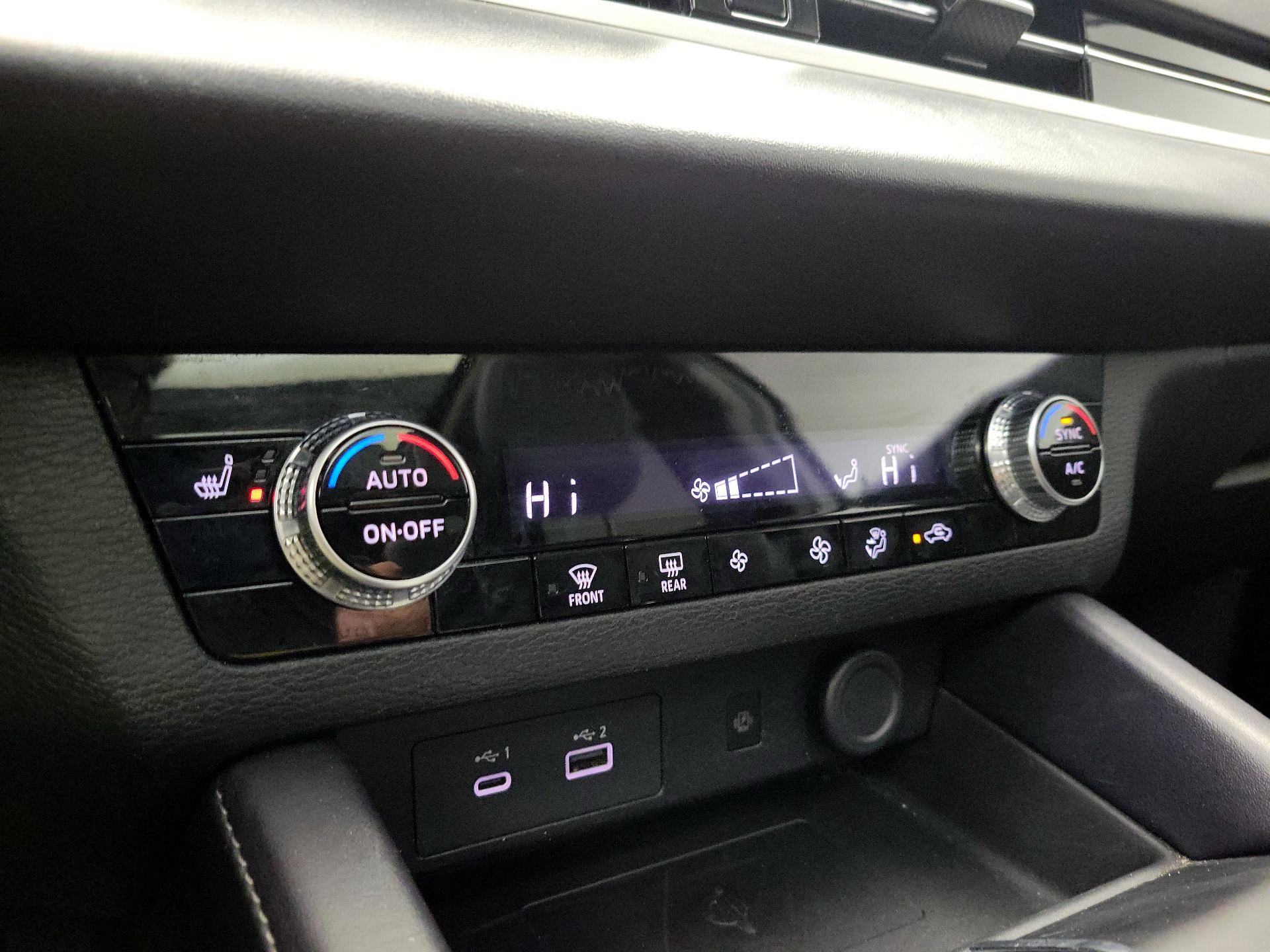 Thumbnail: 2024 Mitsubishi Outlander - 17