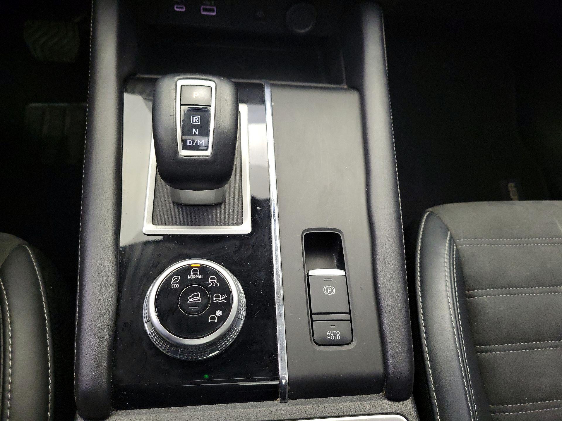 Thumbnail: 2024 Mitsubishi Outlander - 18