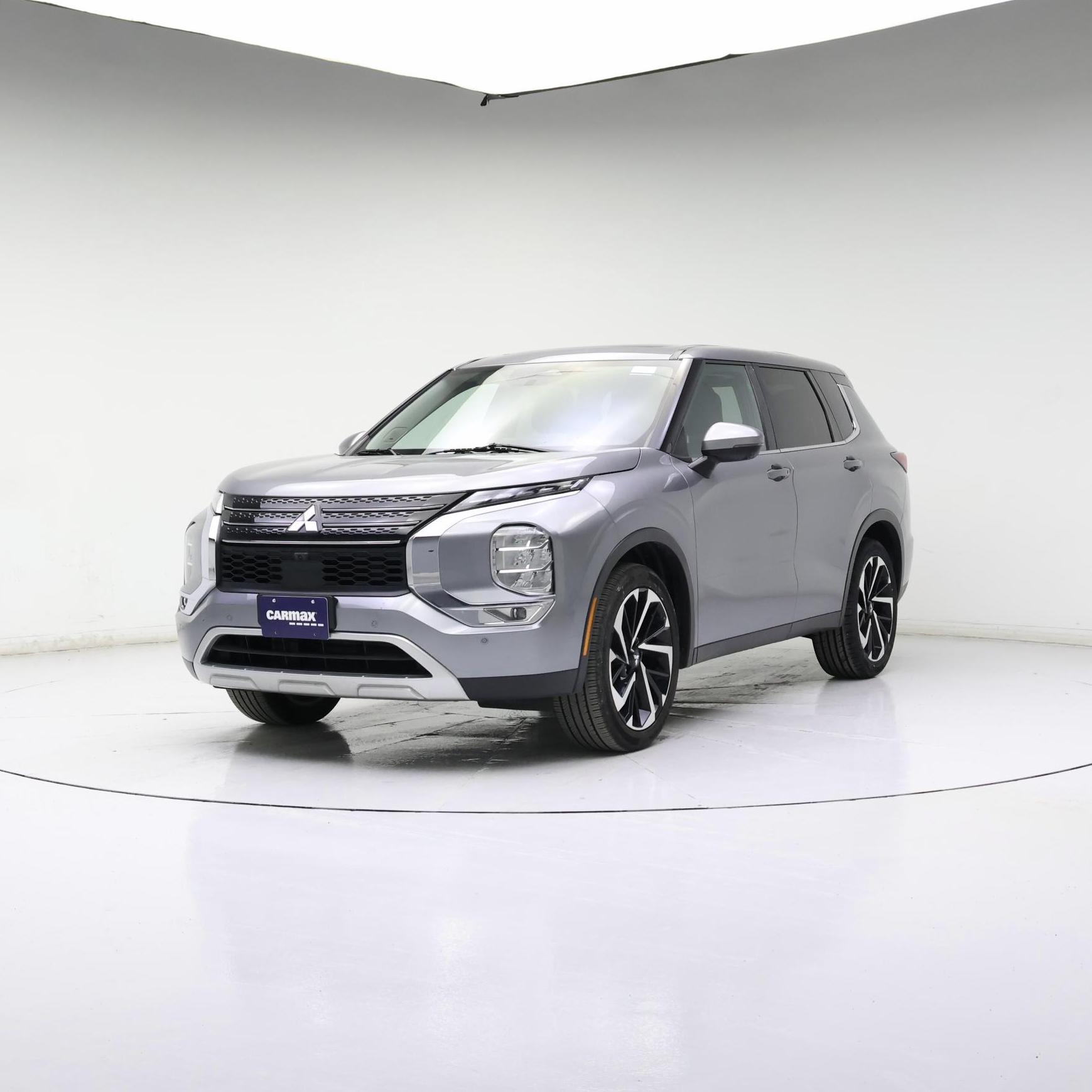 Thumbnail: 2024 Mitsubishi Outlander - 4