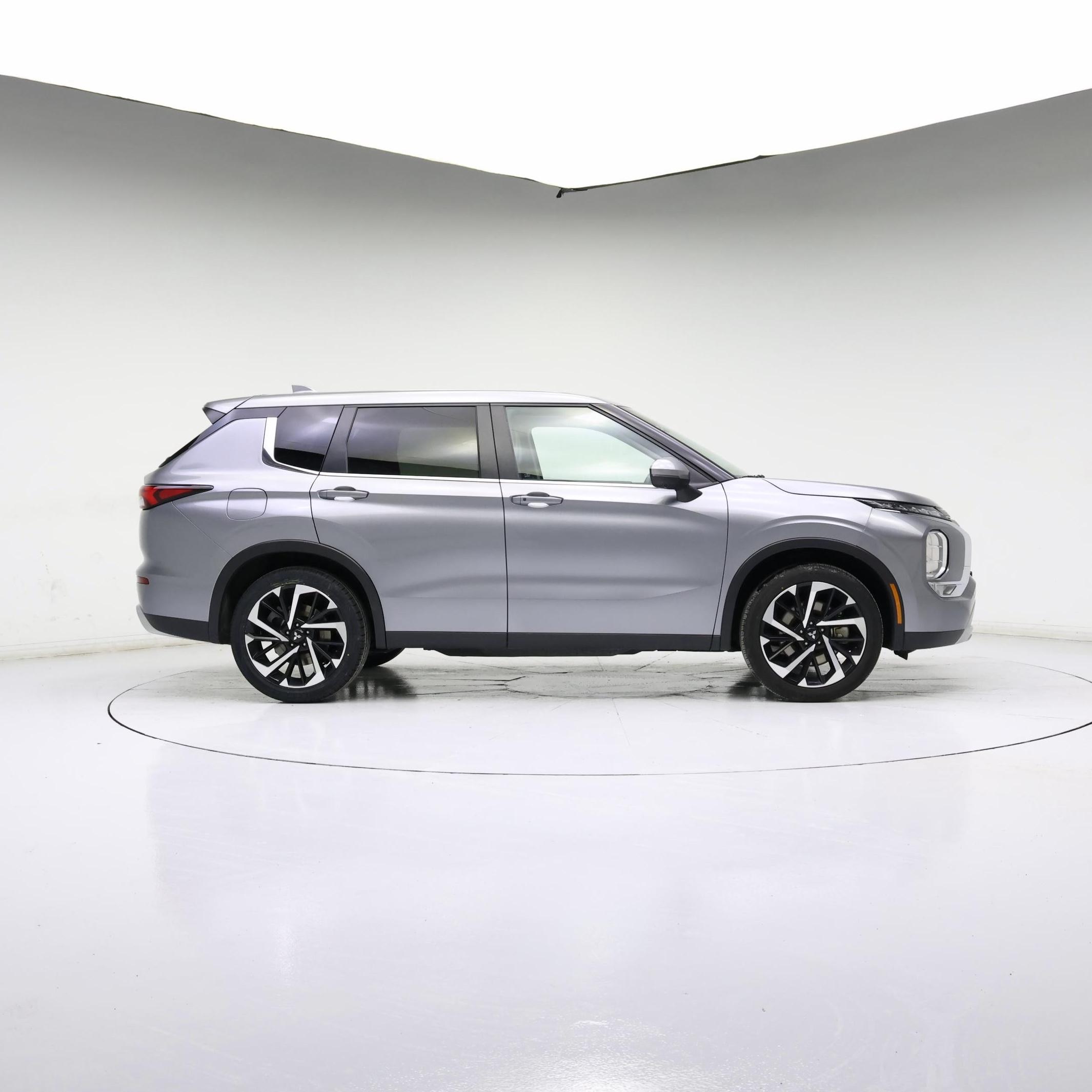 Thumbnail: 2024 Mitsubishi Outlander - 7
