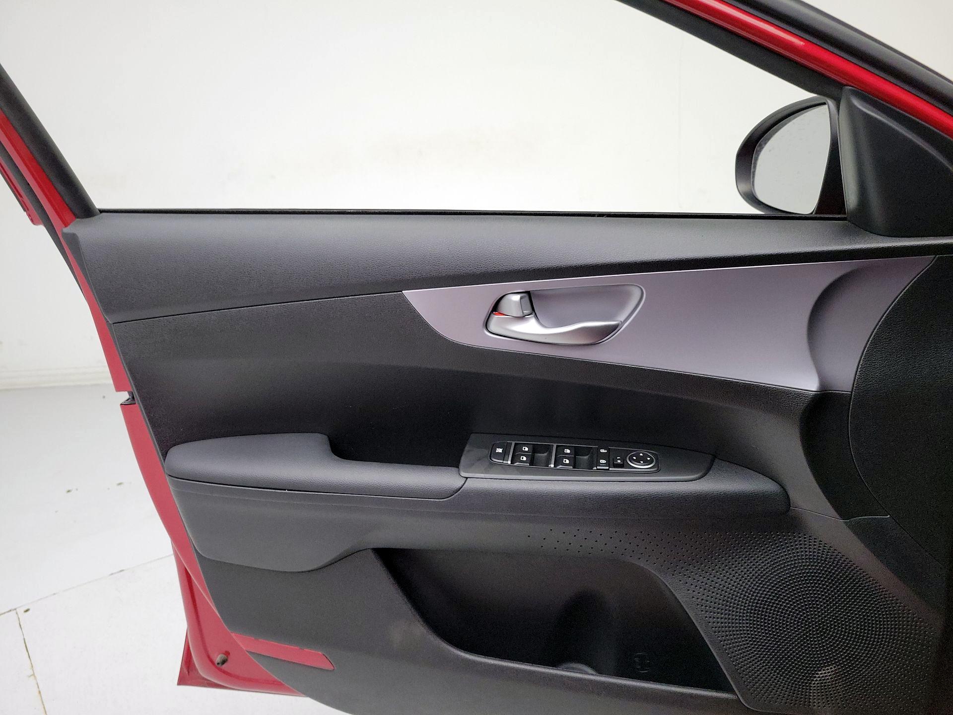 Thumbnail: 2024 Kia Forte - 12