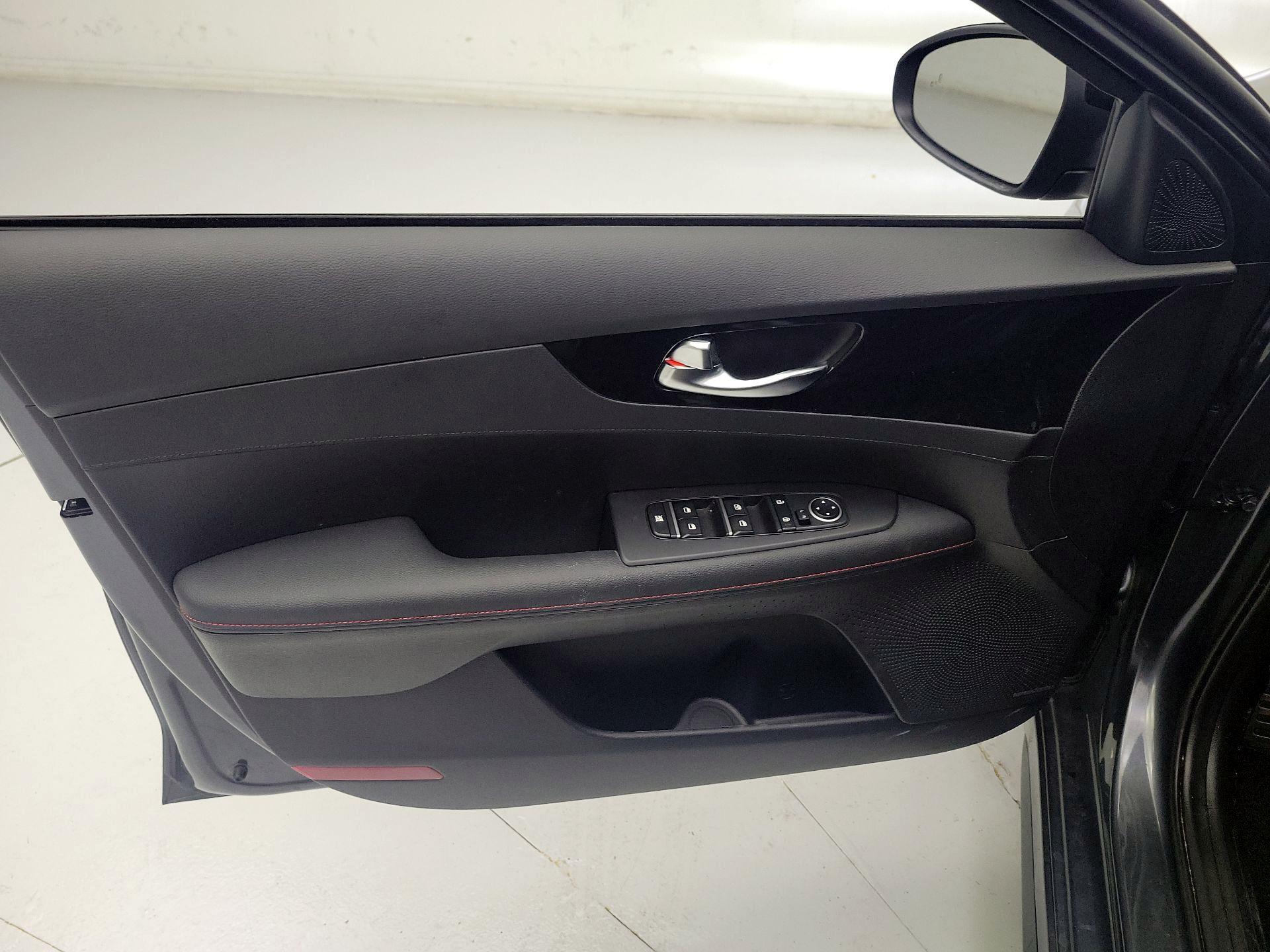 Thumbnail: 2024 Kia Forte - 12