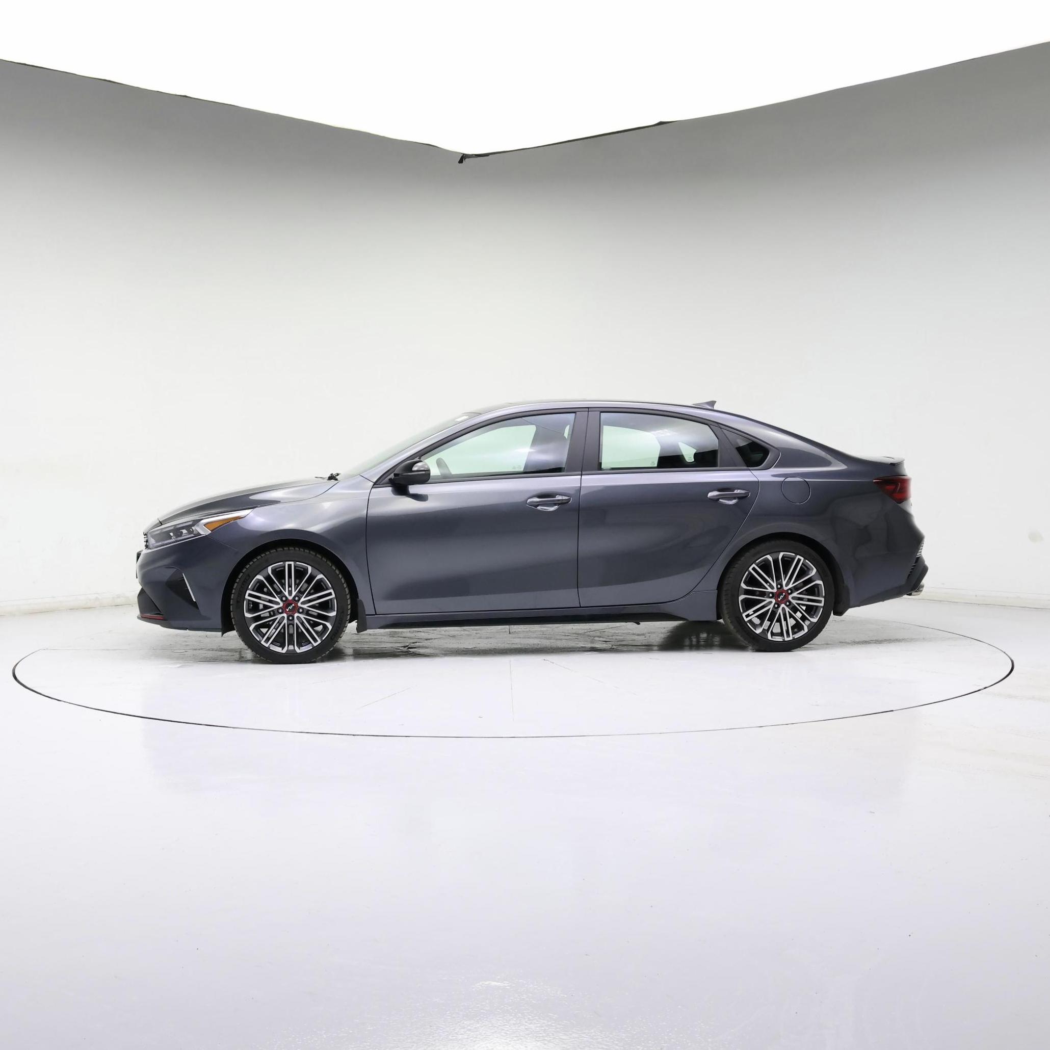 Thumbnail: 2024 Kia Forte - 3