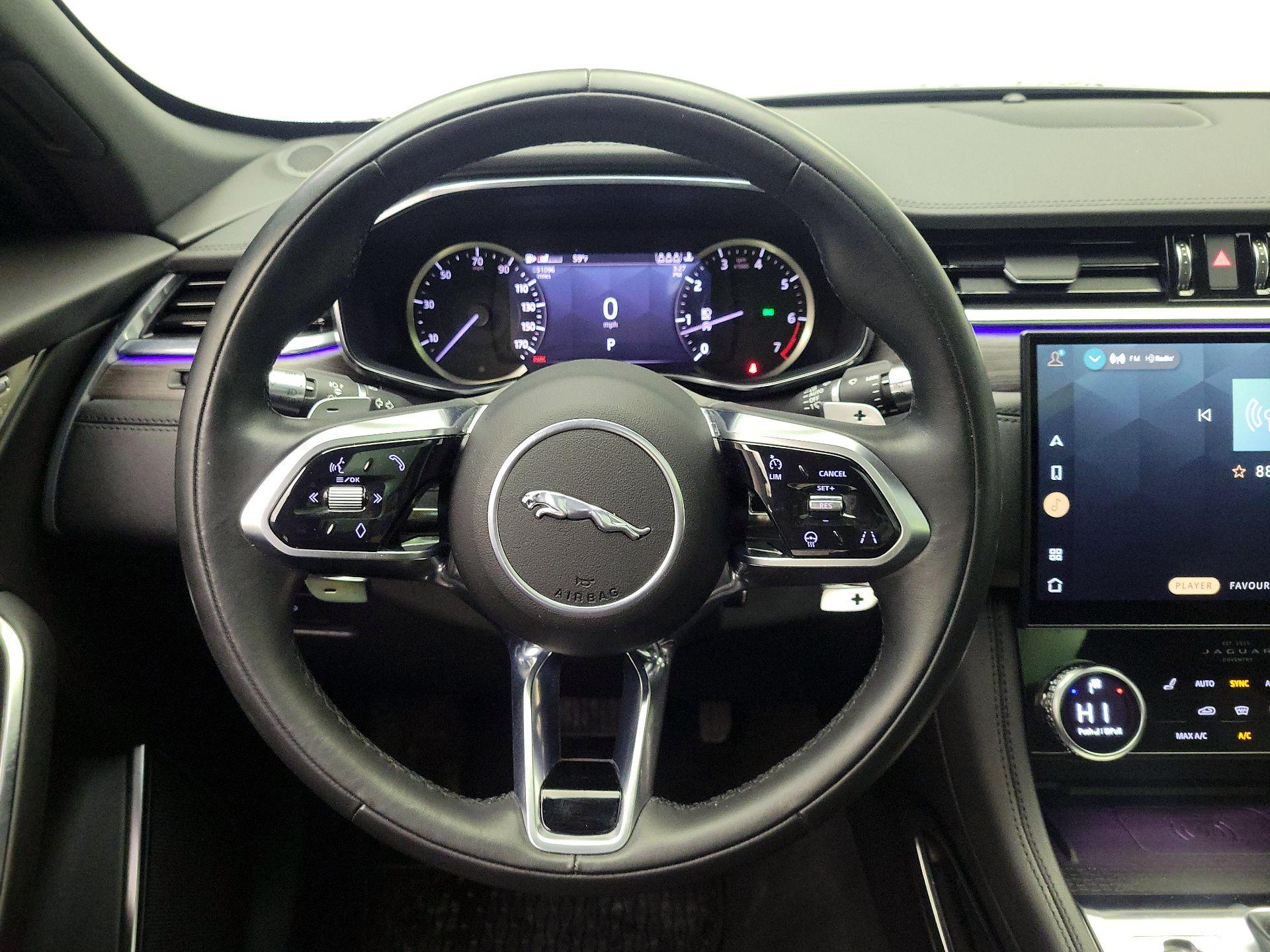 Thumbnail: 2022 Jaguar F-Pace - 10