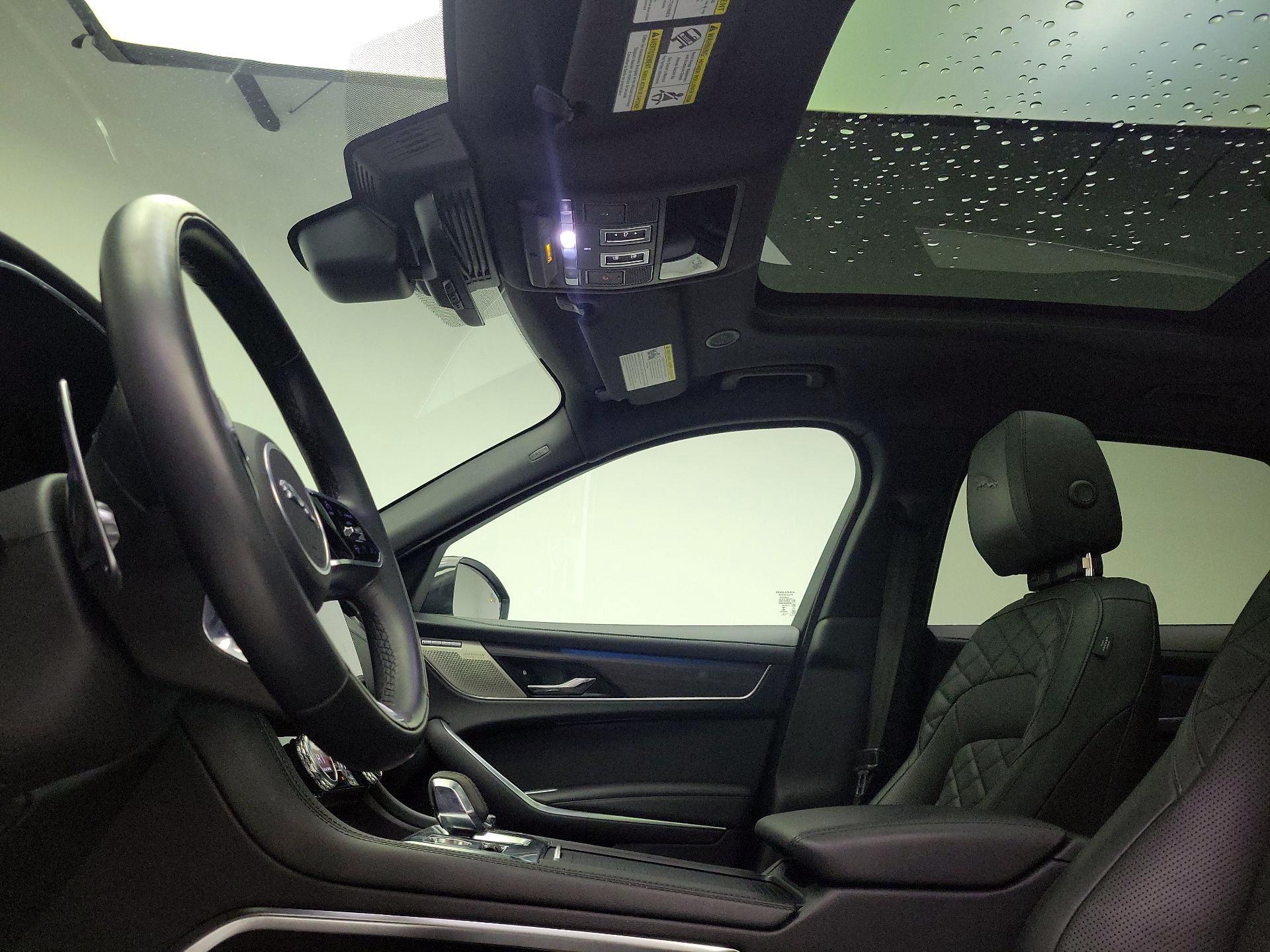 Thumbnail: 2022 Jaguar F-Pace - 17