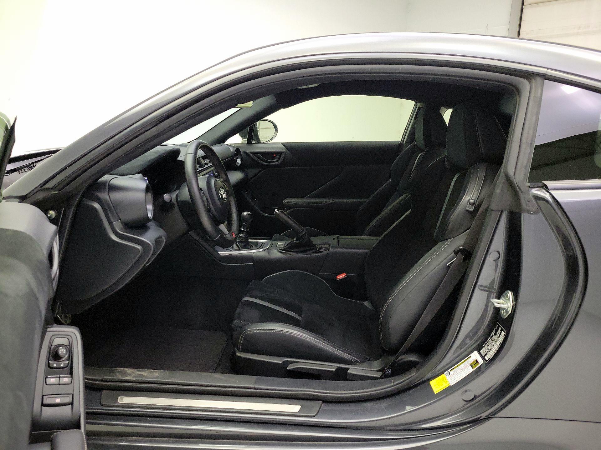 Thumbnail: 2024 Toyota GR86 - 11