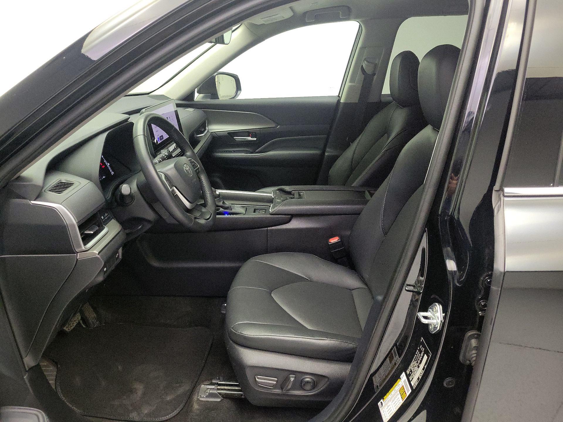 Thumbnail: 2024 Toyota Grand Highlander - 11