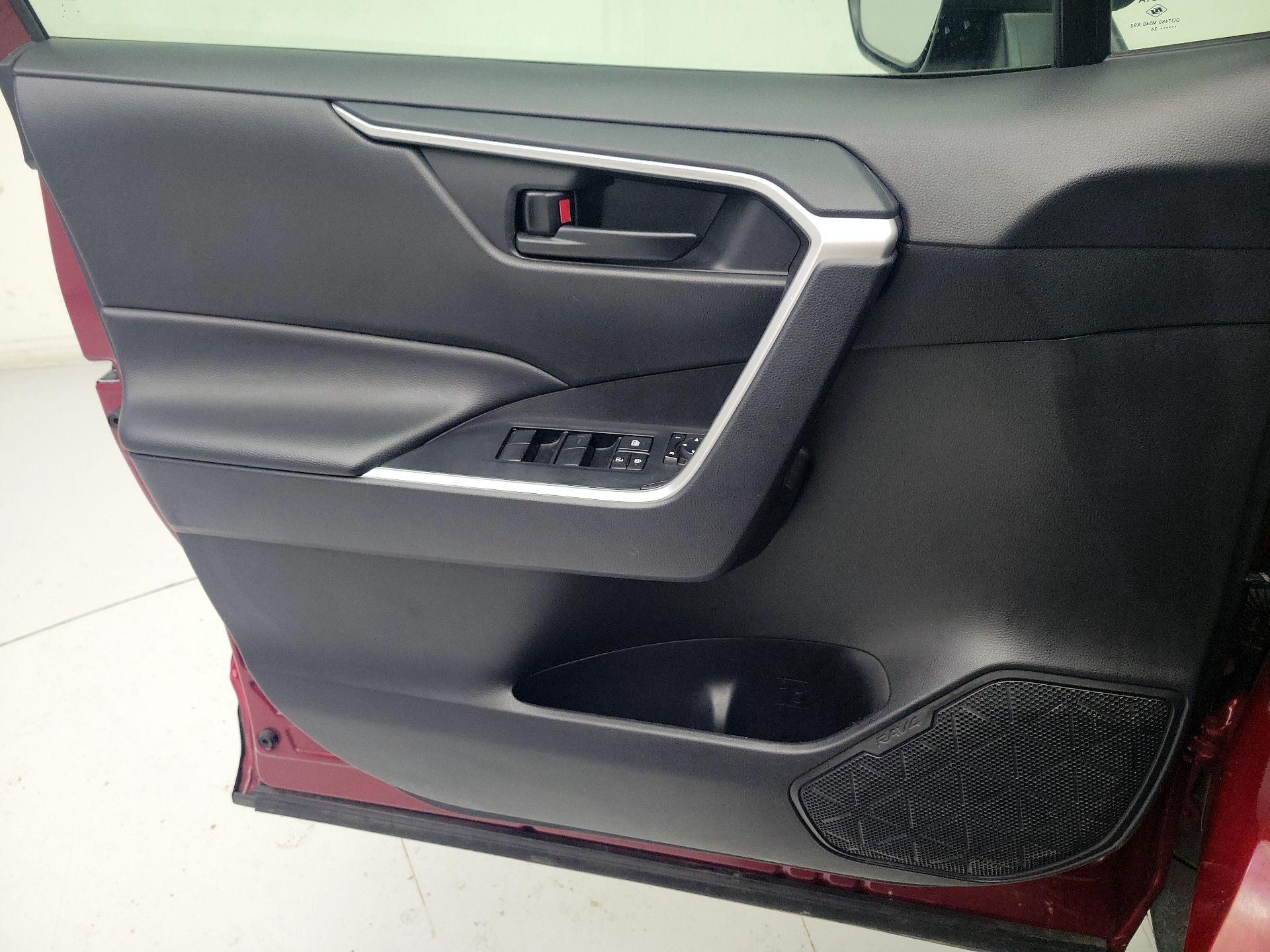 Thumbnail: 2024 Toyota RAV4 - 12