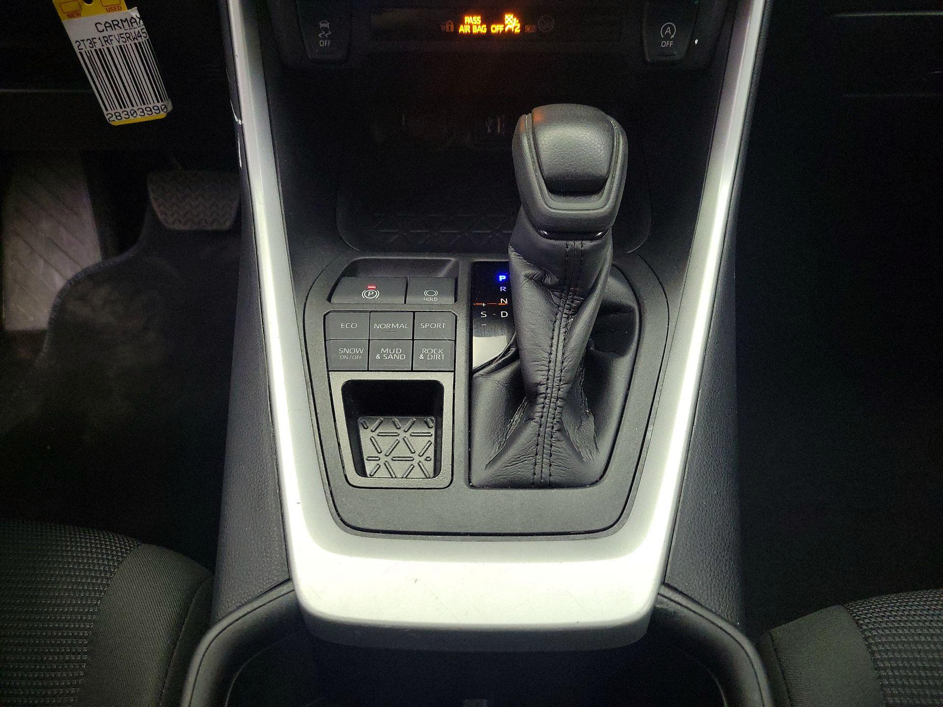 Thumbnail: 2024 Toyota RAV4 - 17