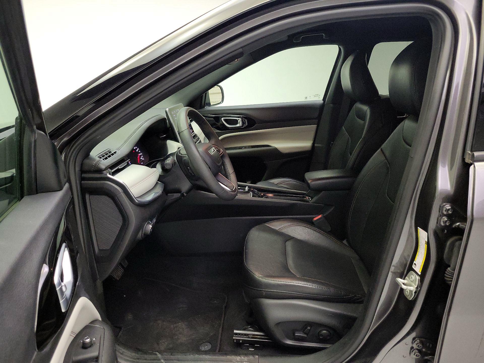 Thumbnail: 2023 Jeep Compass - 11