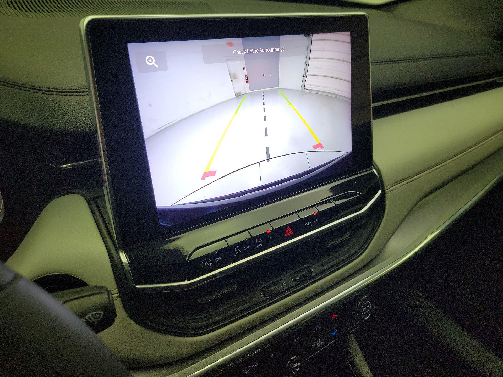 Thumbnail: 2023 Jeep Compass - 14