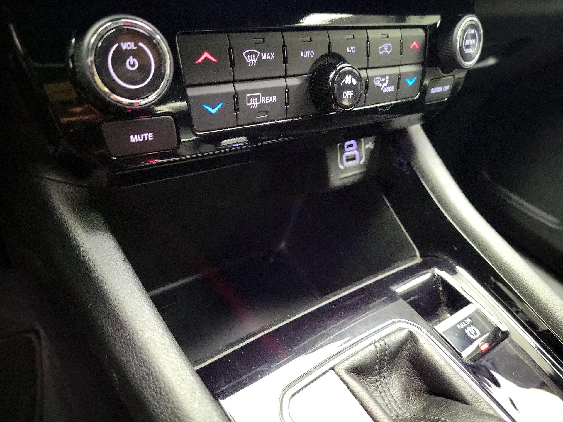 Thumbnail: 2023 Jeep Compass - 16