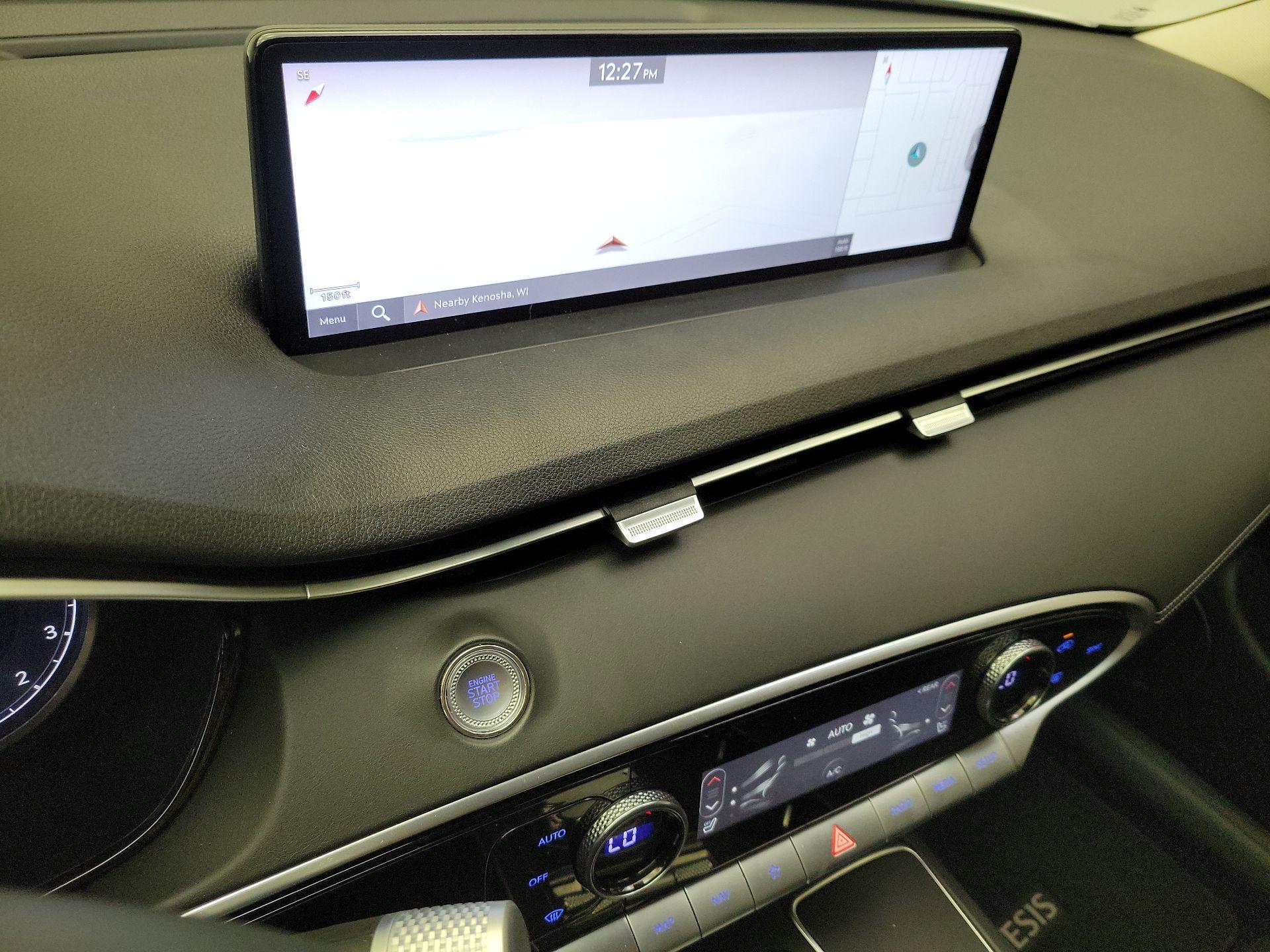 Thumbnail: 2025 Genesis GV70 - 14