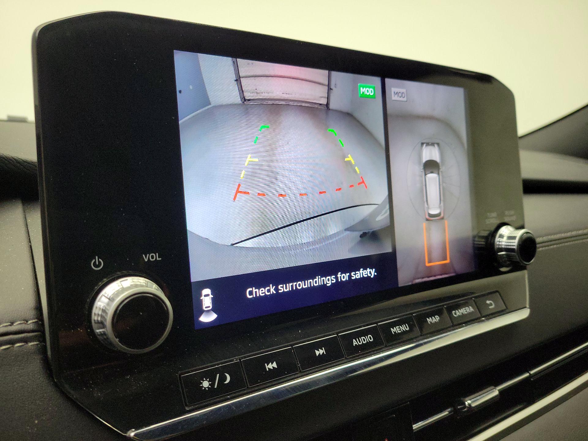 Thumbnail: 2023 Mitsubishi Outlander - 13