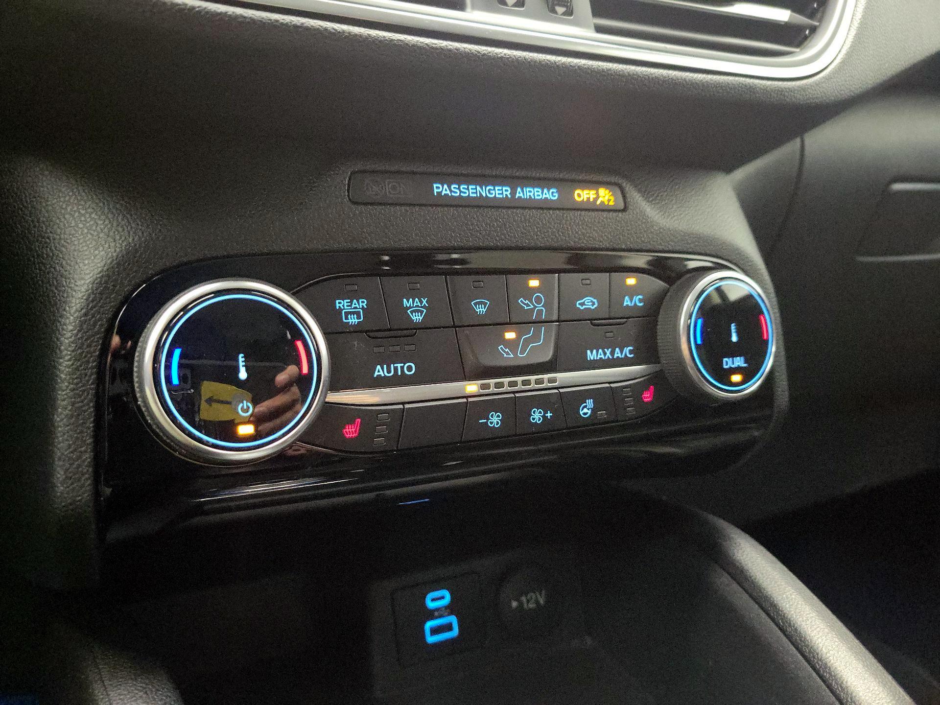 Thumbnail: 2022 Ford Escape - 17