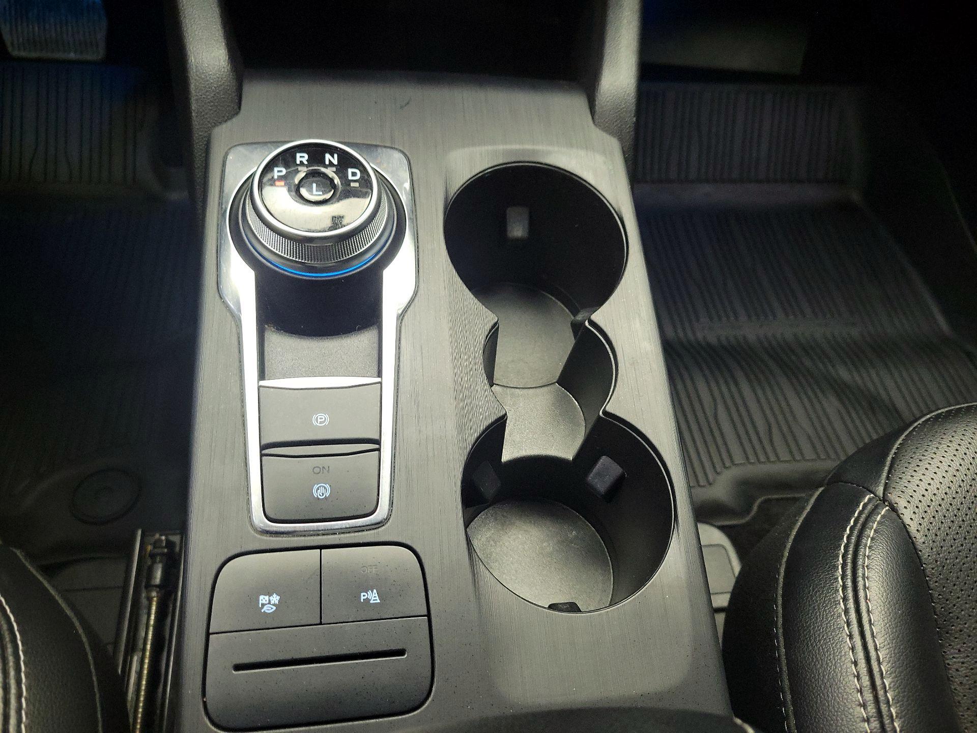 Thumbnail: 2022 Ford Escape - 18