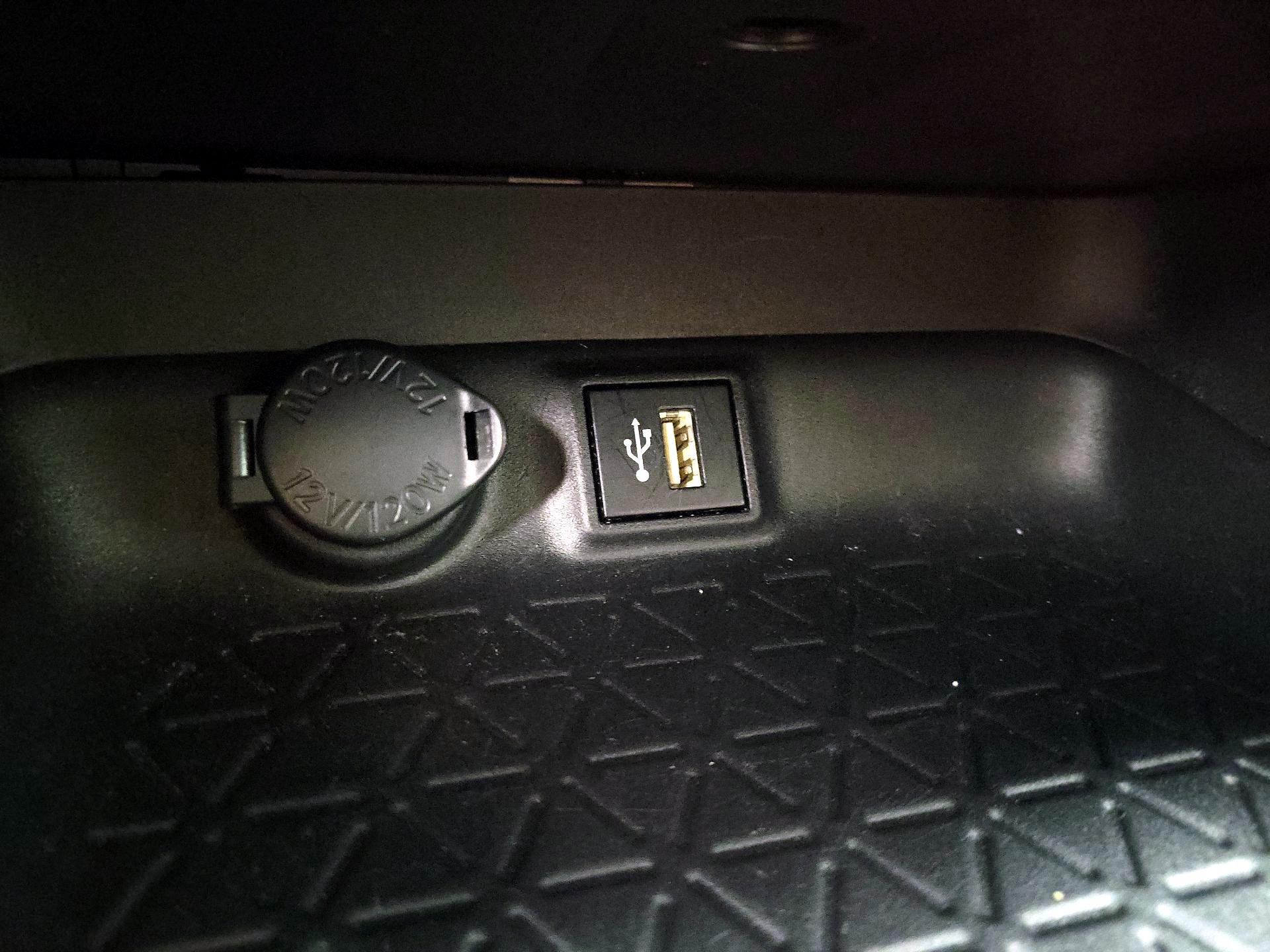 Thumbnail: 2024 Toyota RAV4 - 17