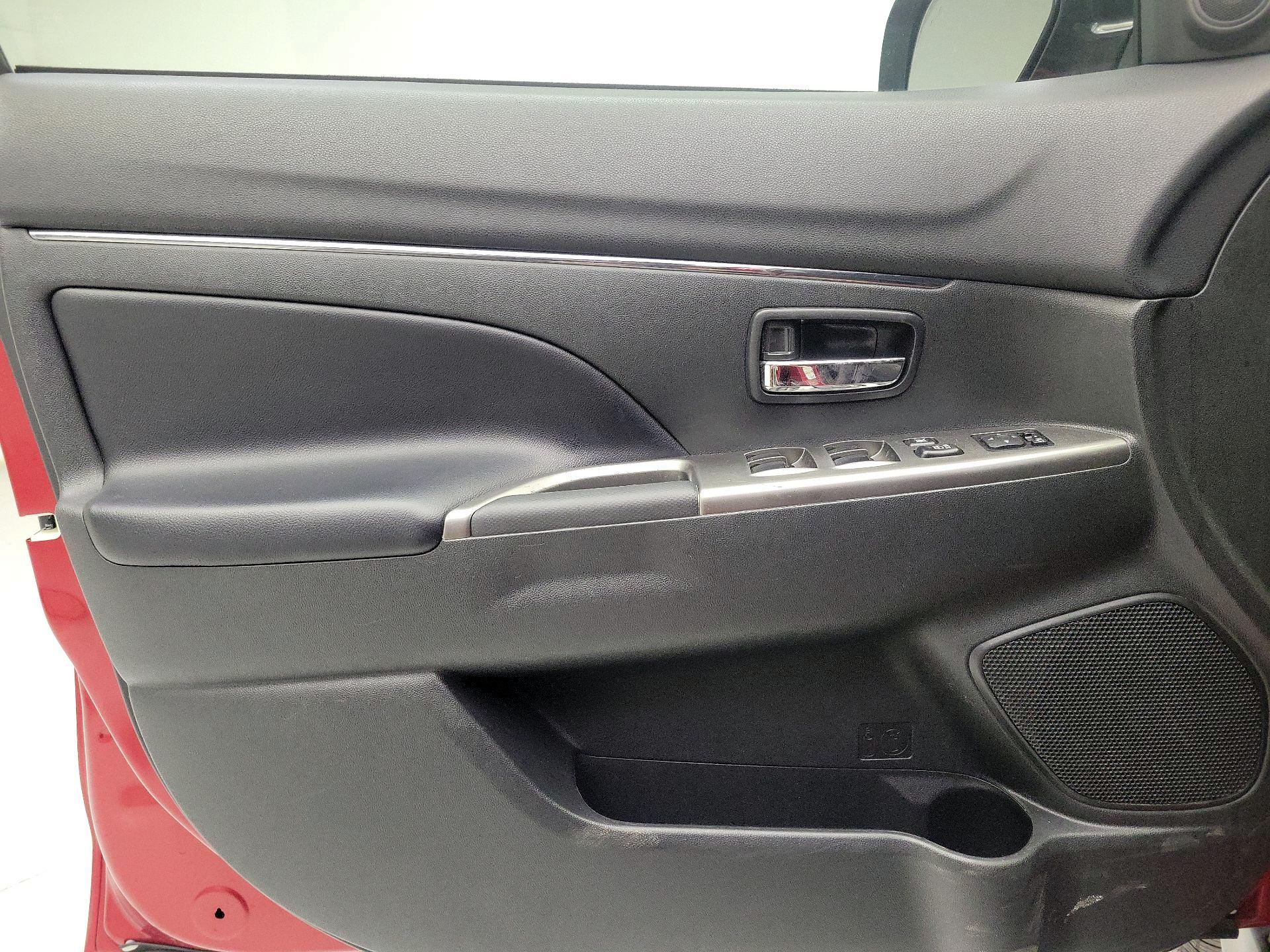 Thumbnail: 2024 Mitsubishi Outlander Sport - 12