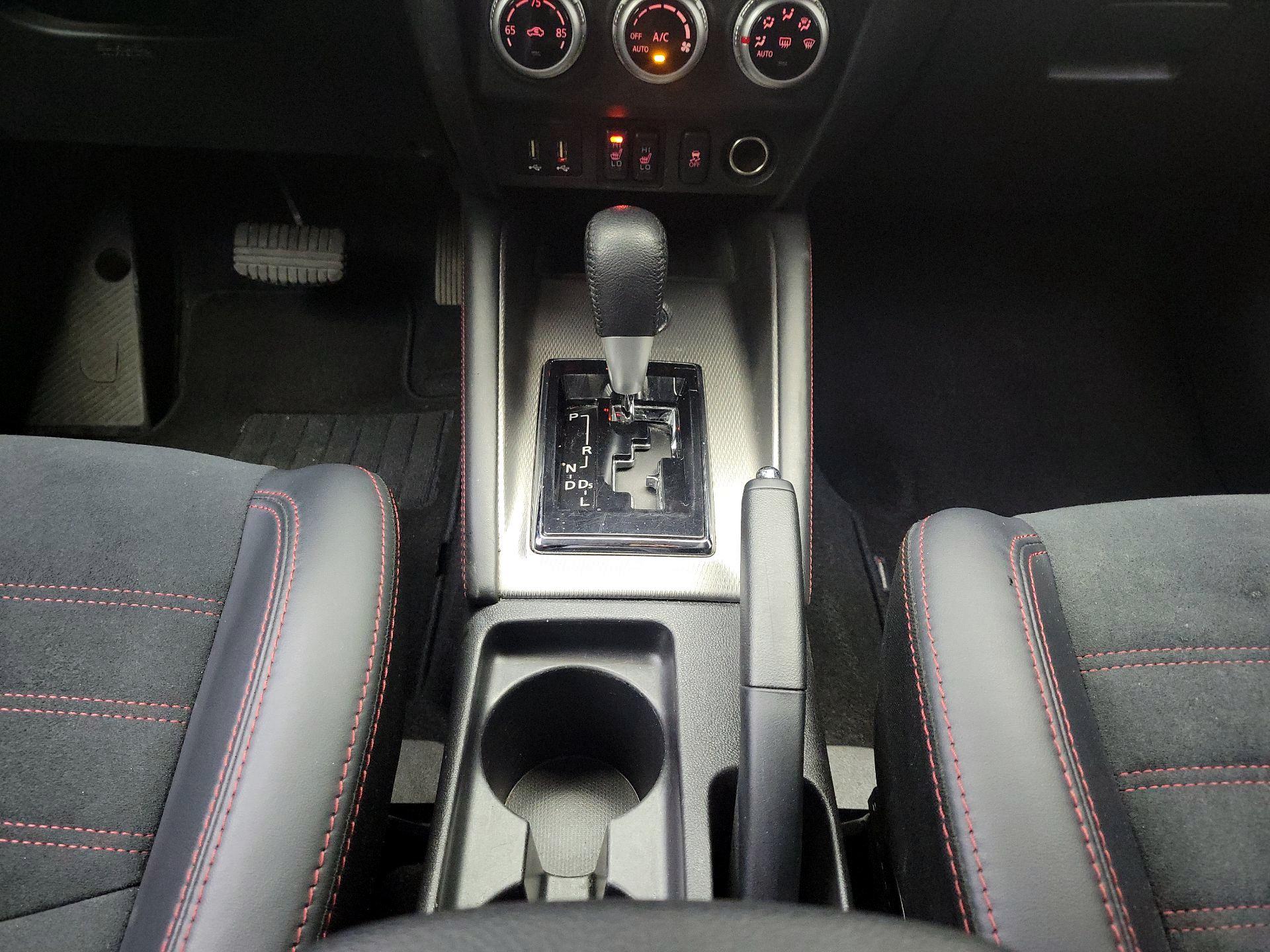 Thumbnail: 2024 Mitsubishi Outlander Sport - 17