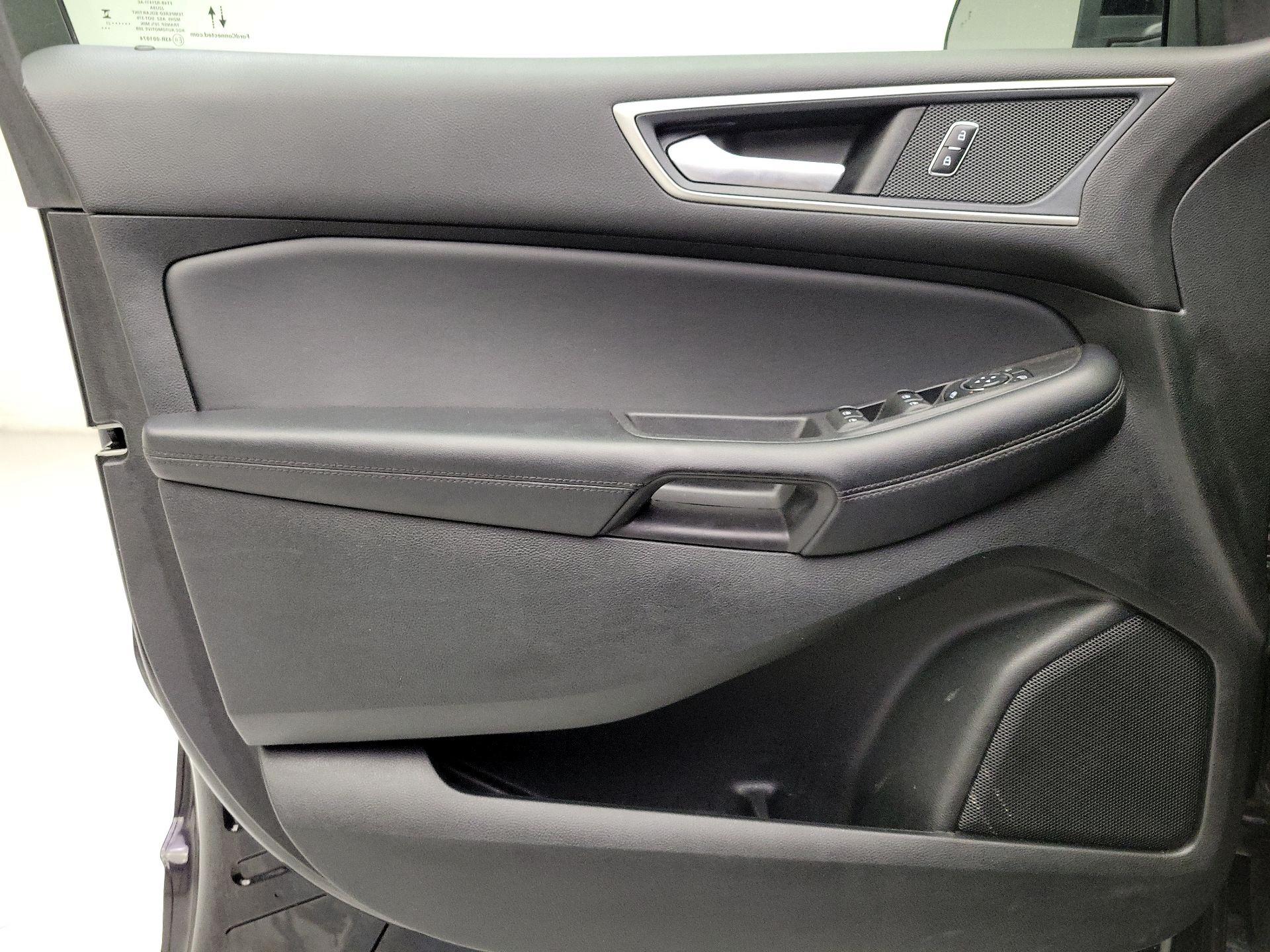 Thumbnail: 2023 Ford Edge - 12