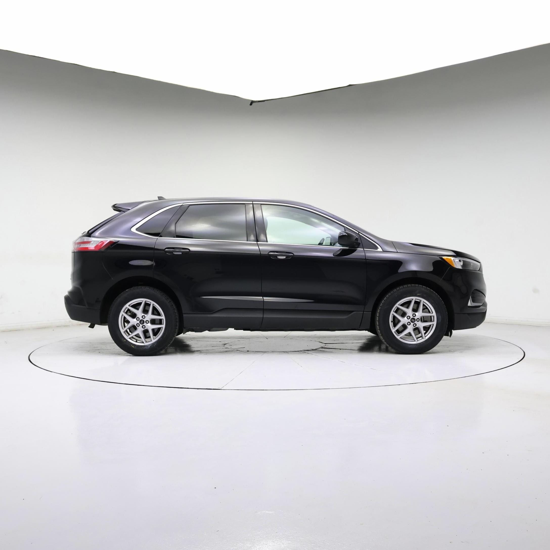 Thumbnail: 2023 Ford Edge - 7