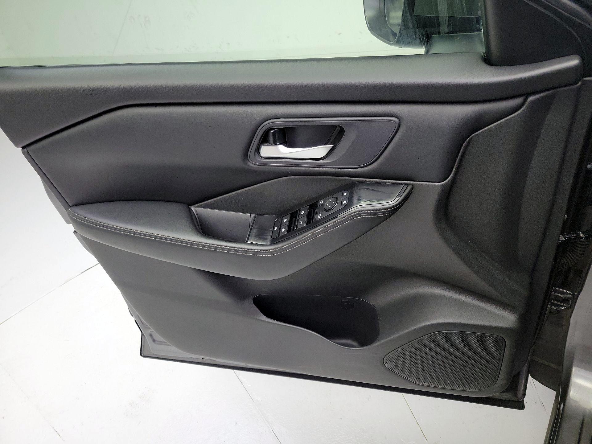 Thumbnail: 2024 Nissan Rogue - 12