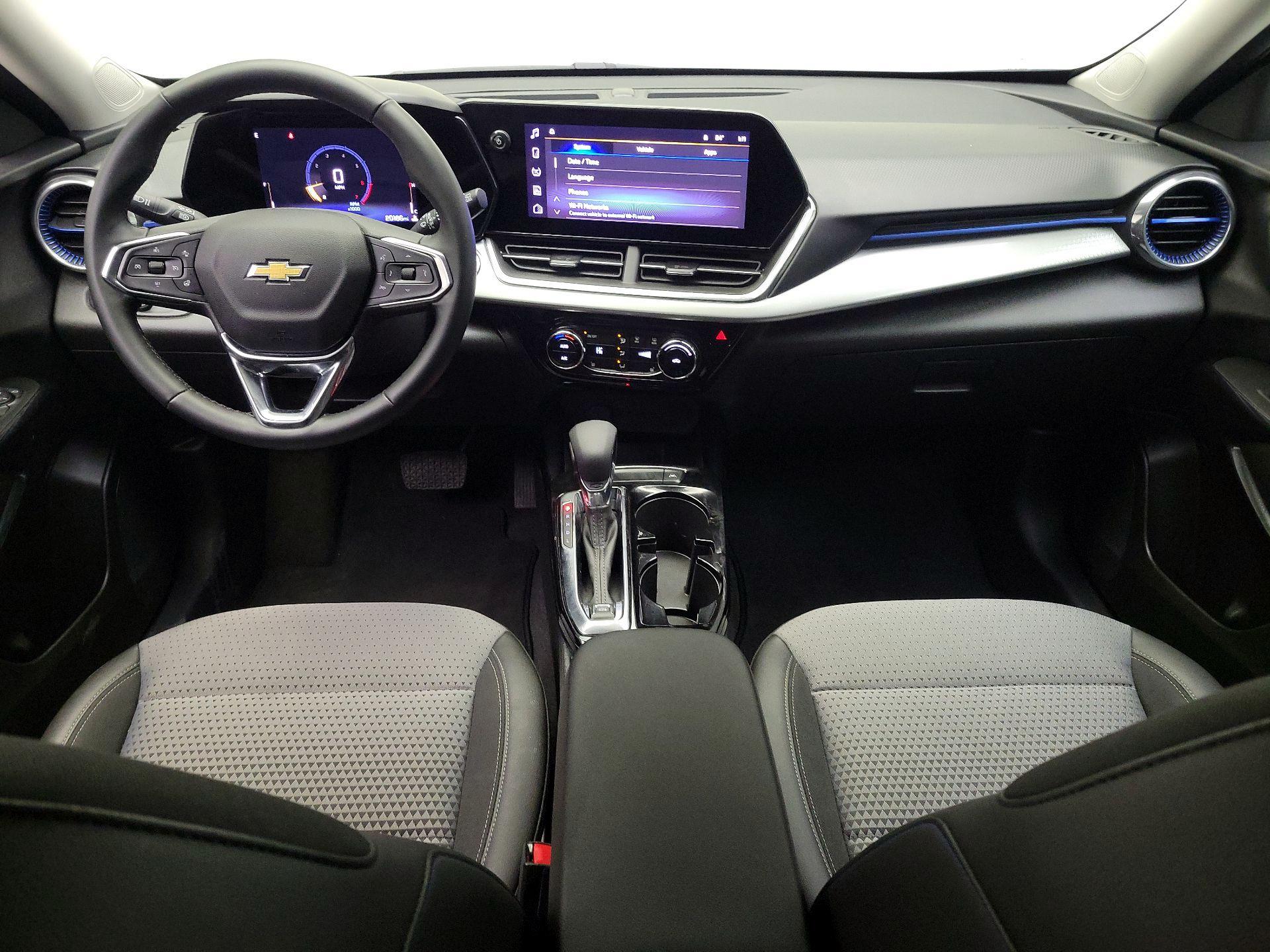 Thumbnail: 2025 Chevrolet Trax - 9