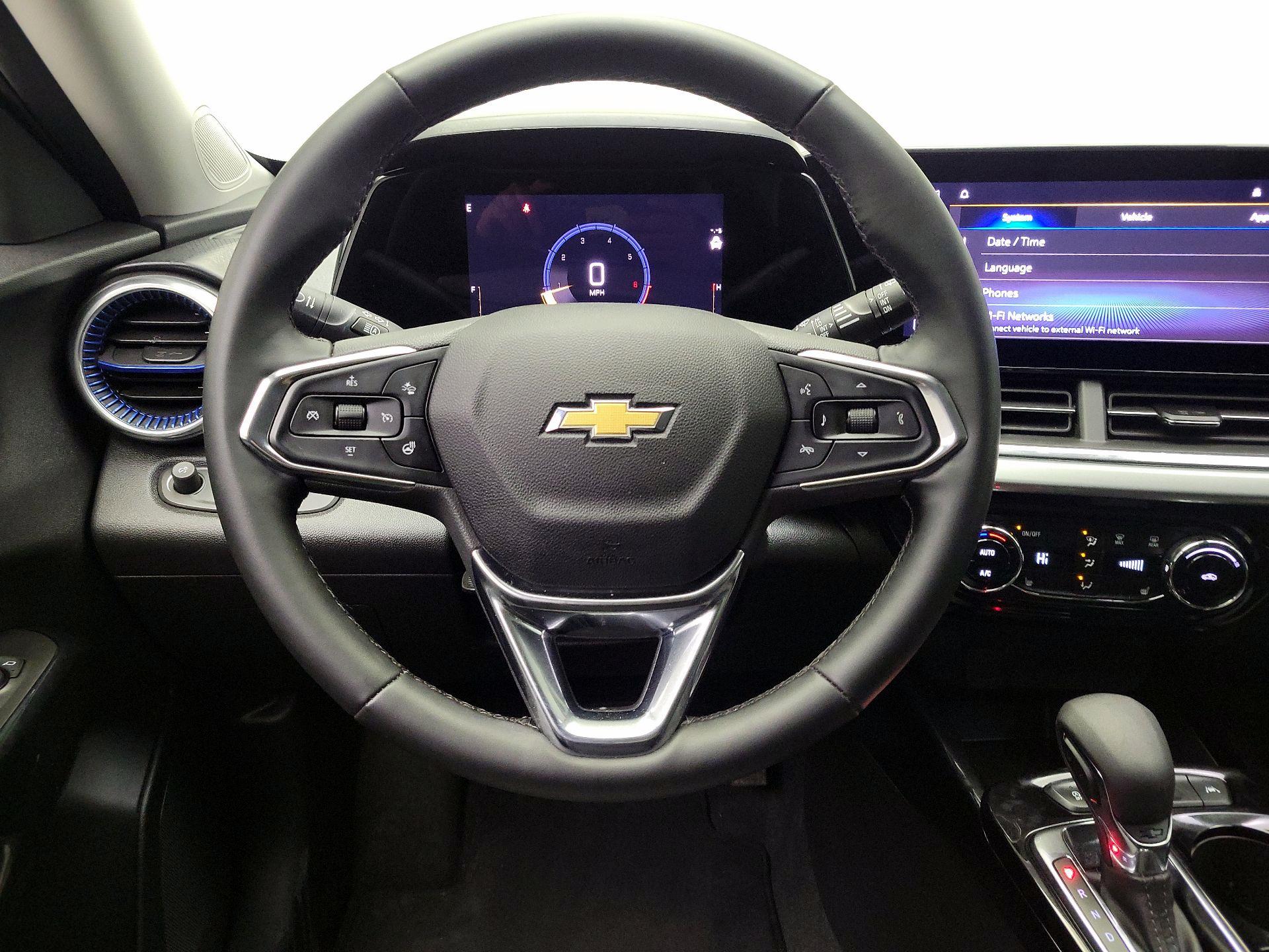 Thumbnail: 2025 Chevrolet Trax - 10