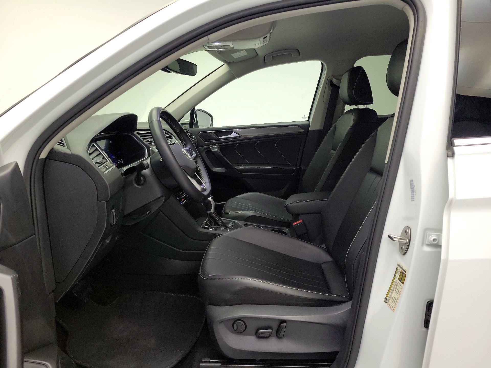 Thumbnail: 2024 Volkswagen Tiguan - 11