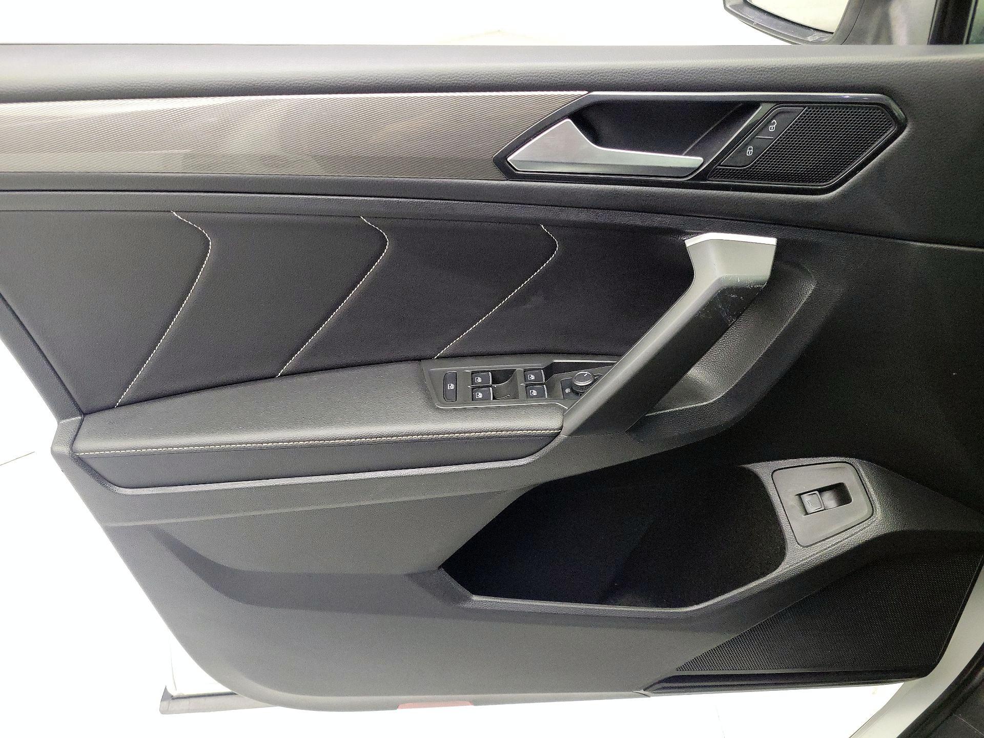 Thumbnail: 2024 Volkswagen Tiguan - 12