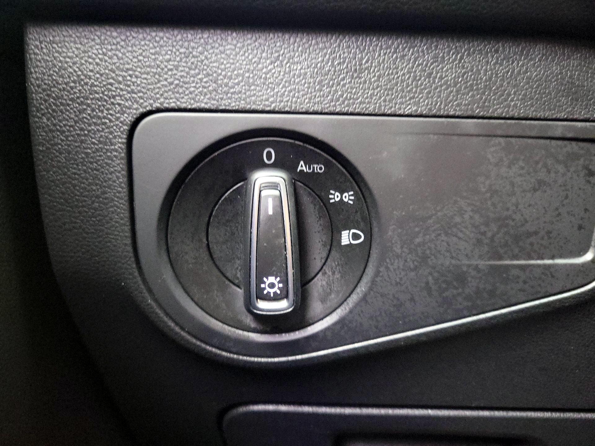 Thumbnail: 2024 Volkswagen Tiguan - 13