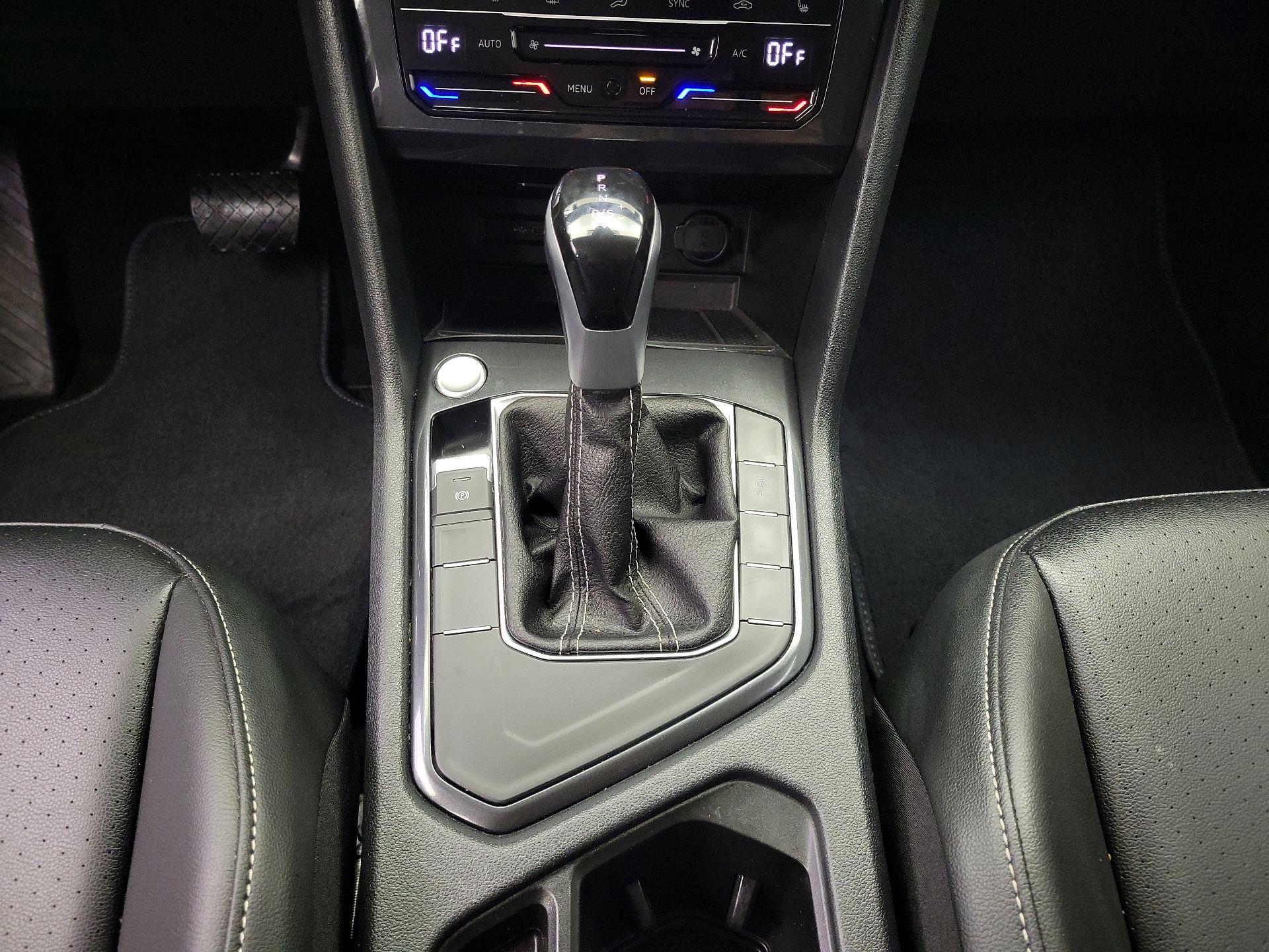 Thumbnail: 2024 Volkswagen Tiguan - 17