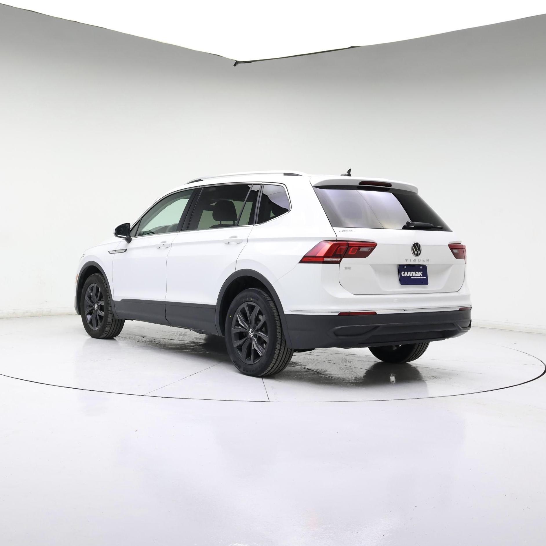 Thumbnail: 2024 Volkswagen Tiguan - 2