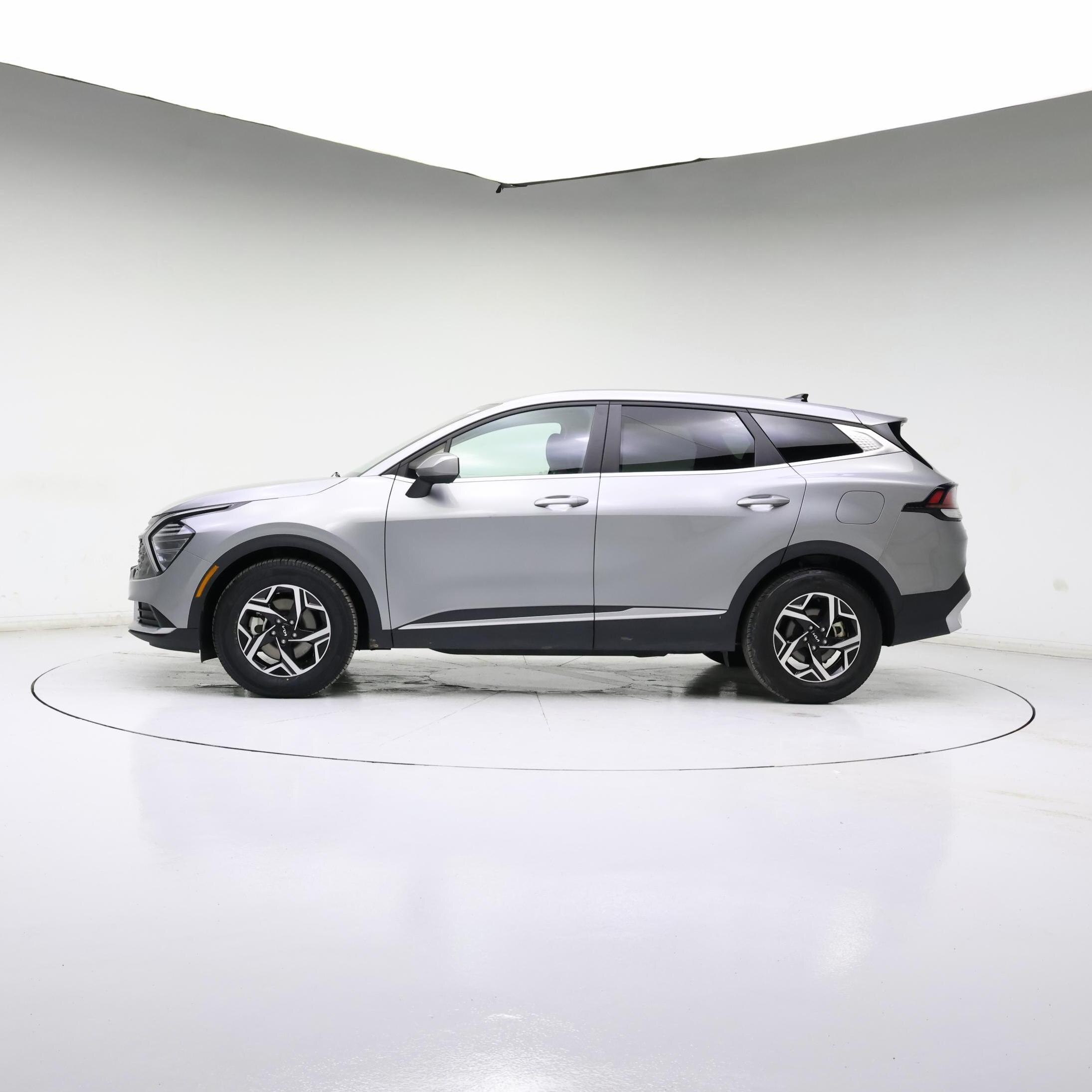 Thumbnail: 2024 Kia Sportage - 3