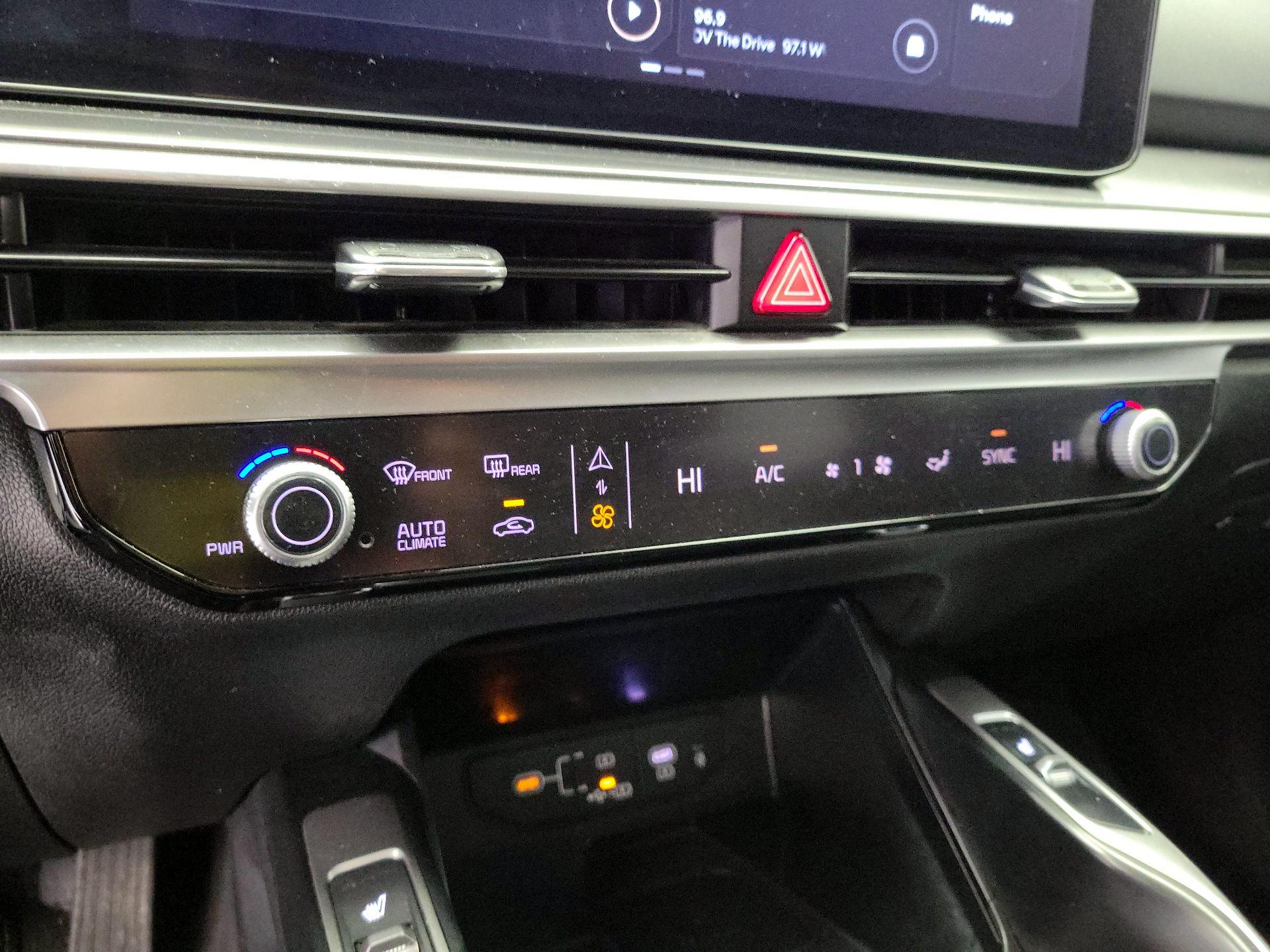 Thumbnail: 2024 Kia Sorento - 15