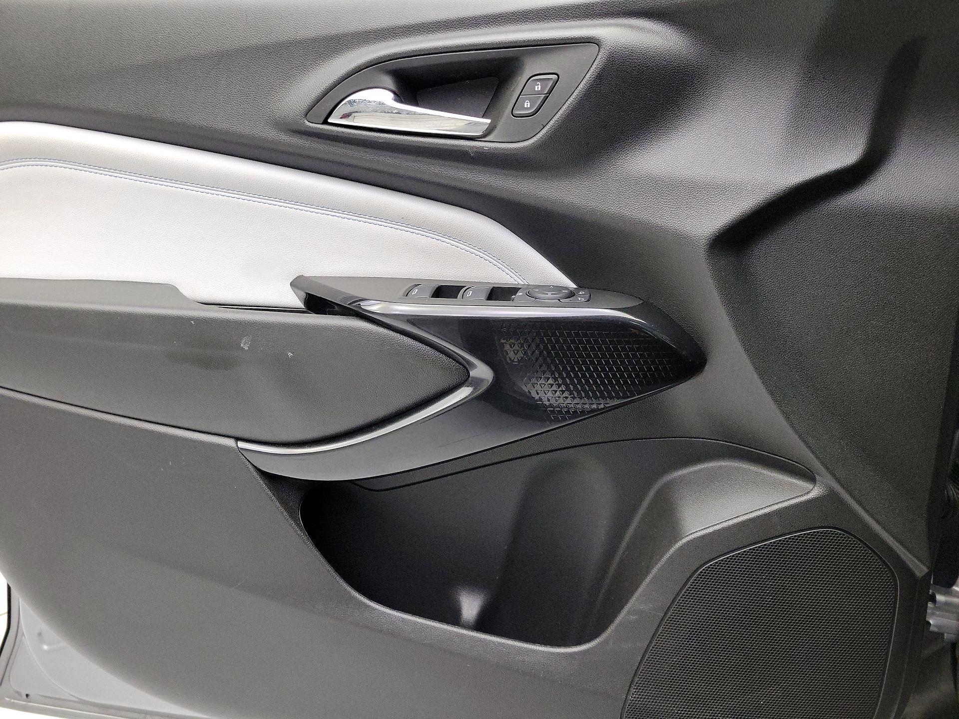 Thumbnail: 2025 Chevrolet Trax - 12