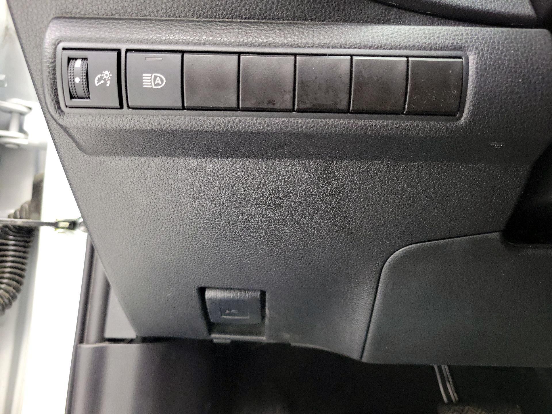 Thumbnail: 2024 Toyota Corolla - 13