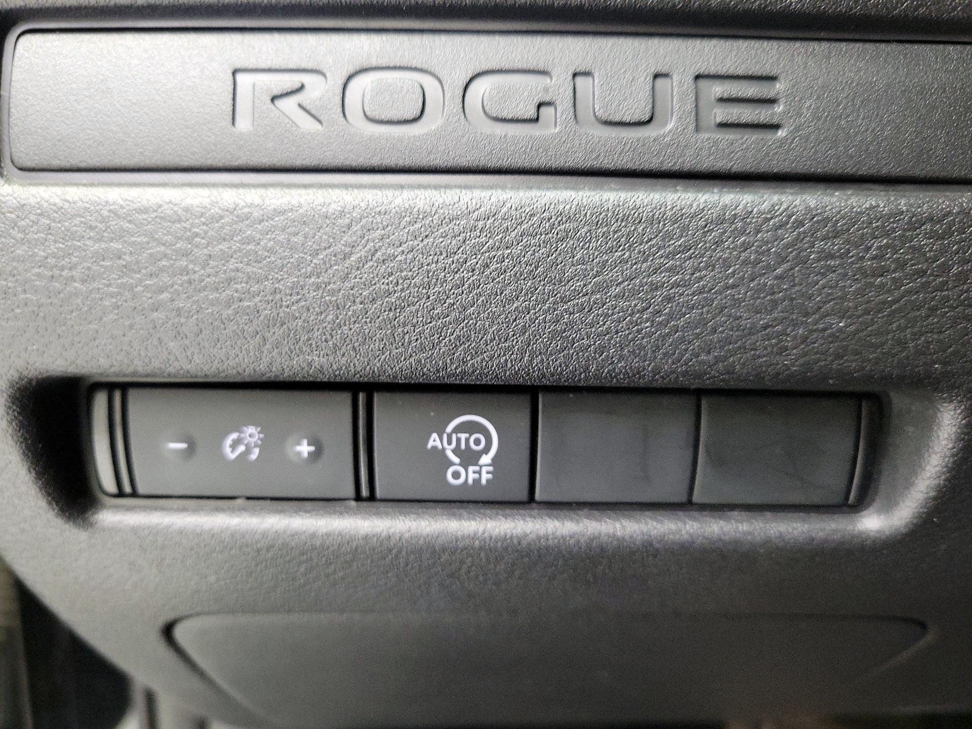 Thumbnail: 2023 Nissan Rogue - 13