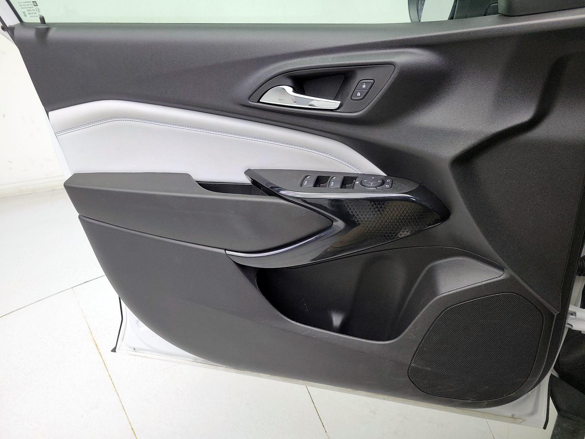 Thumbnail: 2025 Chevrolet Trax - 12