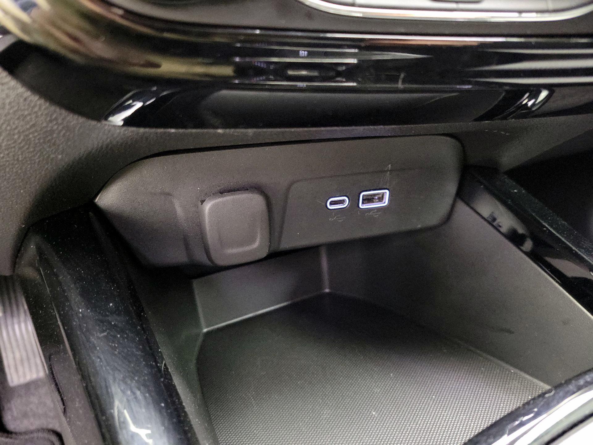 Thumbnail: 2025 Chevrolet Trax - 18